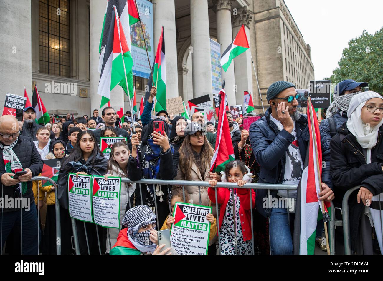 Ein marsch zur Unterstützung Palästinas in Manchester während des Konflikts zwischen Israel und Hamas im Gazastreifen 2023. Stockfoto
