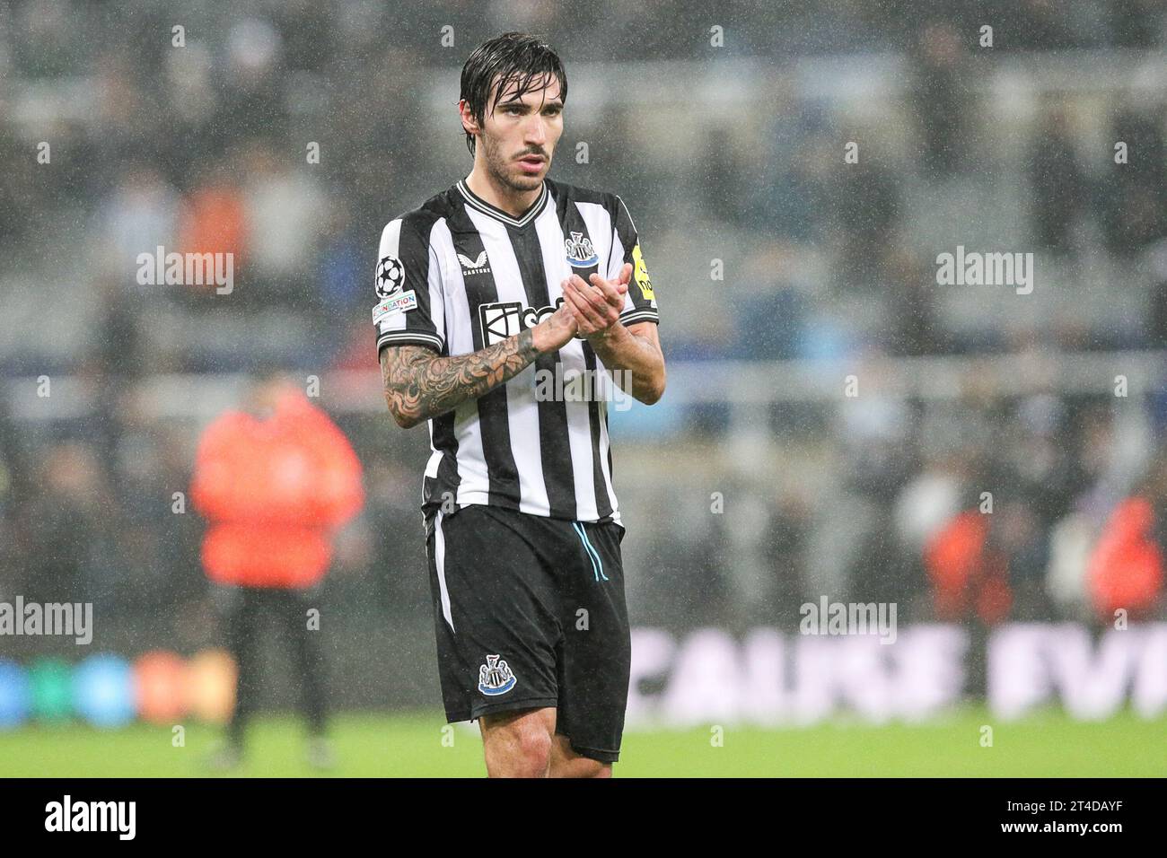 Sandro TONALi von Newcastle- Newcastle United gegen Borussia Dortmund, UEFA Champions League, St. James' Park, Newcastle upon Tyne, Großbritannien - 25. Oktober 2023 Stockfoto