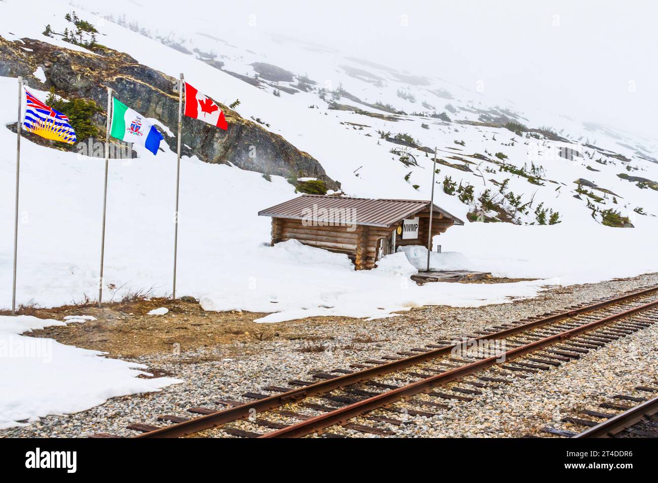 Die Zugfahrt mit dem White Pass and Yukon Route (WP&YR) Railroad von Skagway, Alaska nach Fraser, British Columbia, nutzt die unglaubliche technische Leistung. Stockfoto