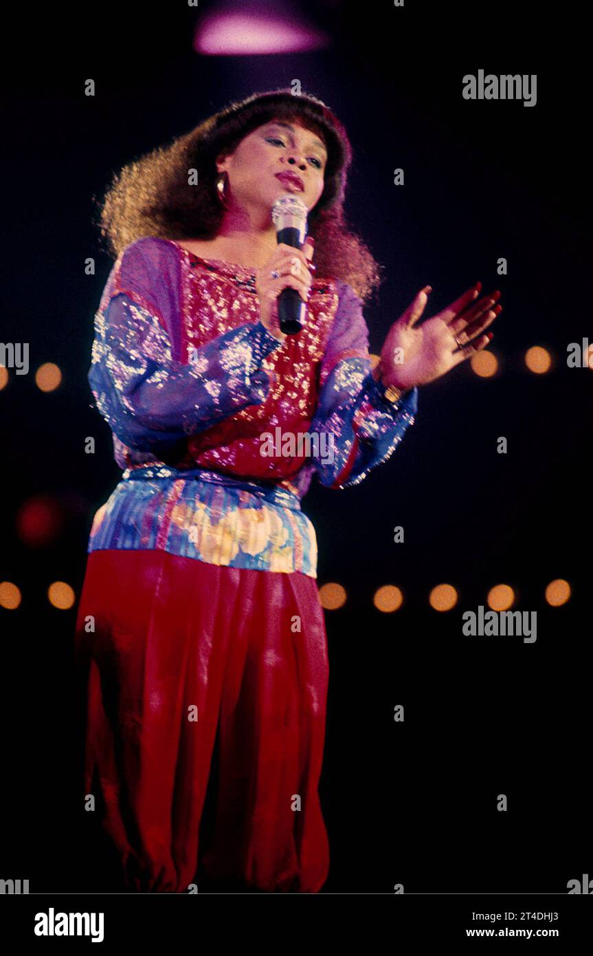 DENIECE WILLIAMS ;E8320 ; Credit: Lynn McAfee / Performing Arts Images www.performingartsimages.com Stockfoto