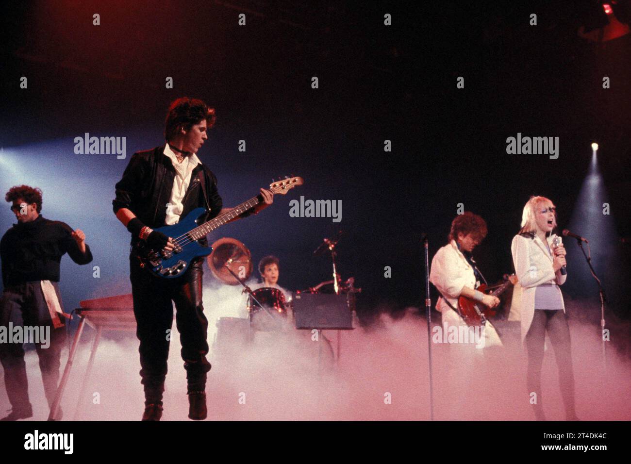 C0019 ;BERLIN; amerikanische New Wave Band; John Crawford – Bass, Synthesizer, Gesang David Diamond – Synthesizer, Gitarre, Gesang Terri Nunn – Gesang Daniel Van Patten – Schlagzeug, elektronische Percussion Chris Ruiz-Velasco – Gitarre Ric Olsen – Gitarre Credit: Lynn McAfee / Performing Arts Images www.performingartsimages.com Stockfoto