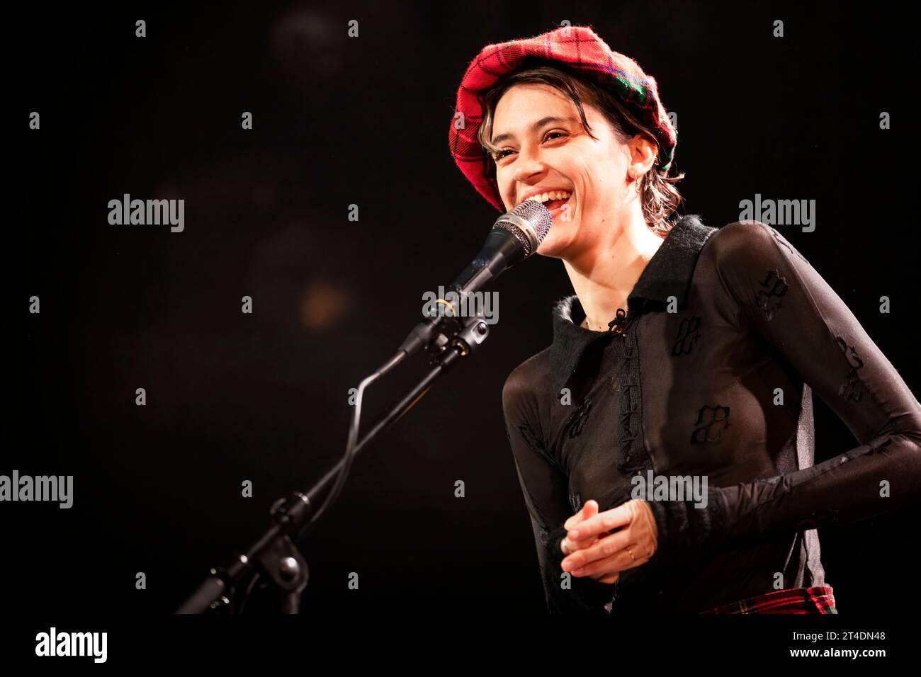 Oslo, Norwegen. Oktober 2023. Der französische Sänger, Songwriter und Musiker Pomme spielt ein Live-Konzert im Parkteatret in Oslo. (Foto: Gonzales Photo/Alamy Live News Stockfoto