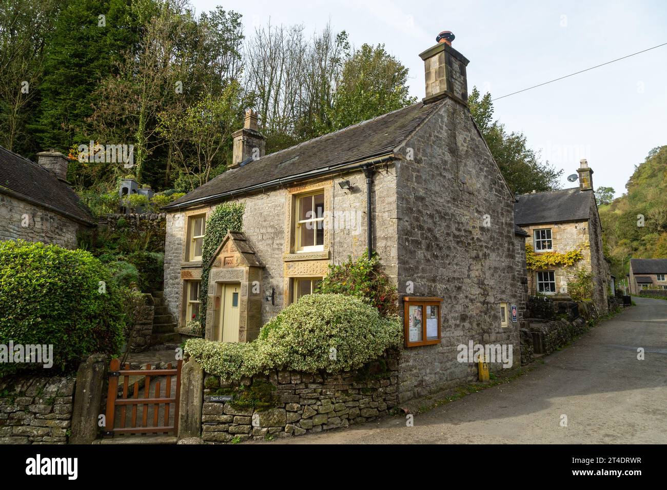 Milldale Village ein malerisches Dorf in den Derbyshire Dales, England Stockfoto
