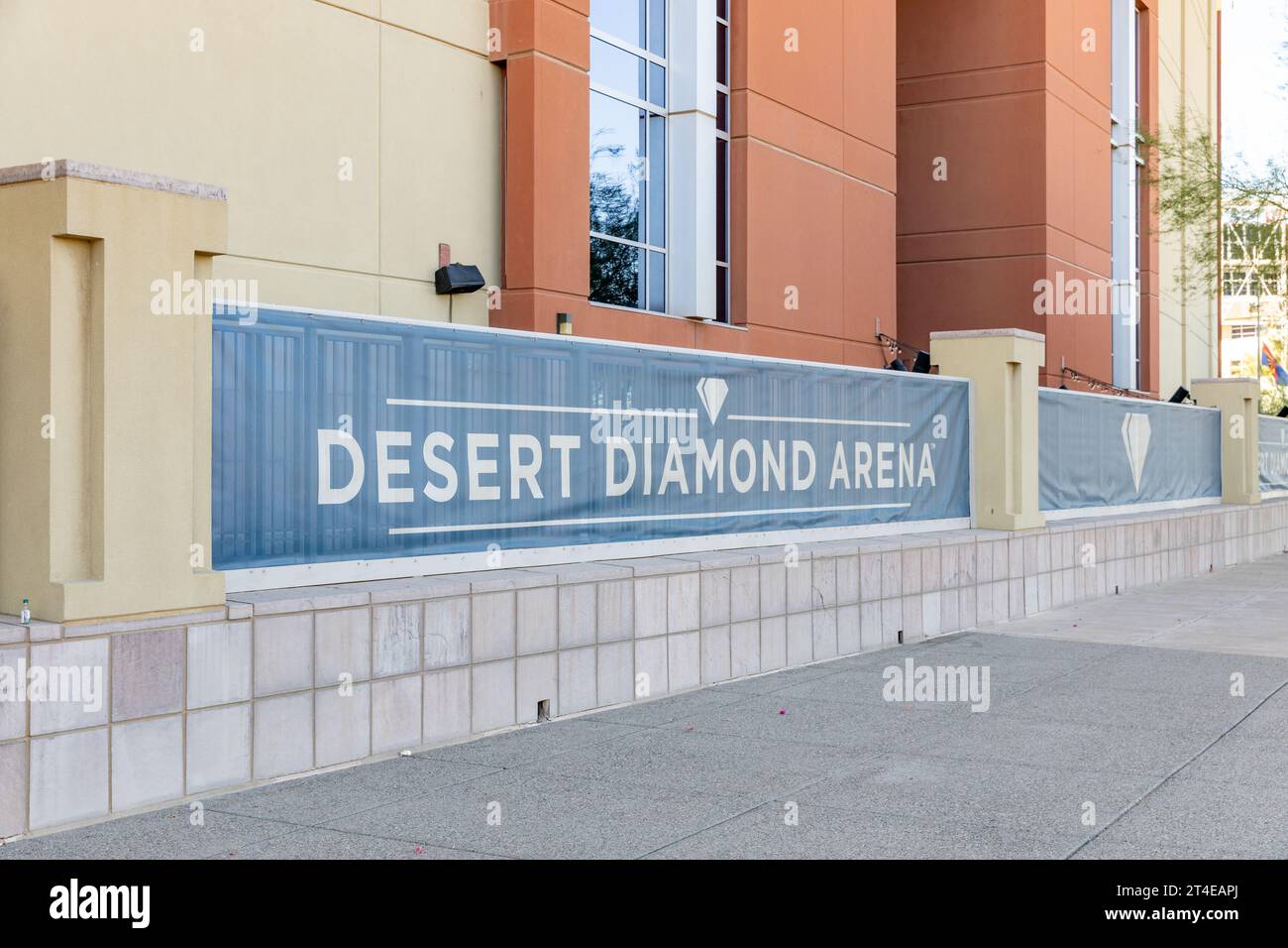 Die Desert Diamond Arena ist eine Indoor-Unterhaltungseinrichtung, die früher zu den Phoenix Coyote's gehörte und Teil des Westgate Entertainment District war. Stockfoto