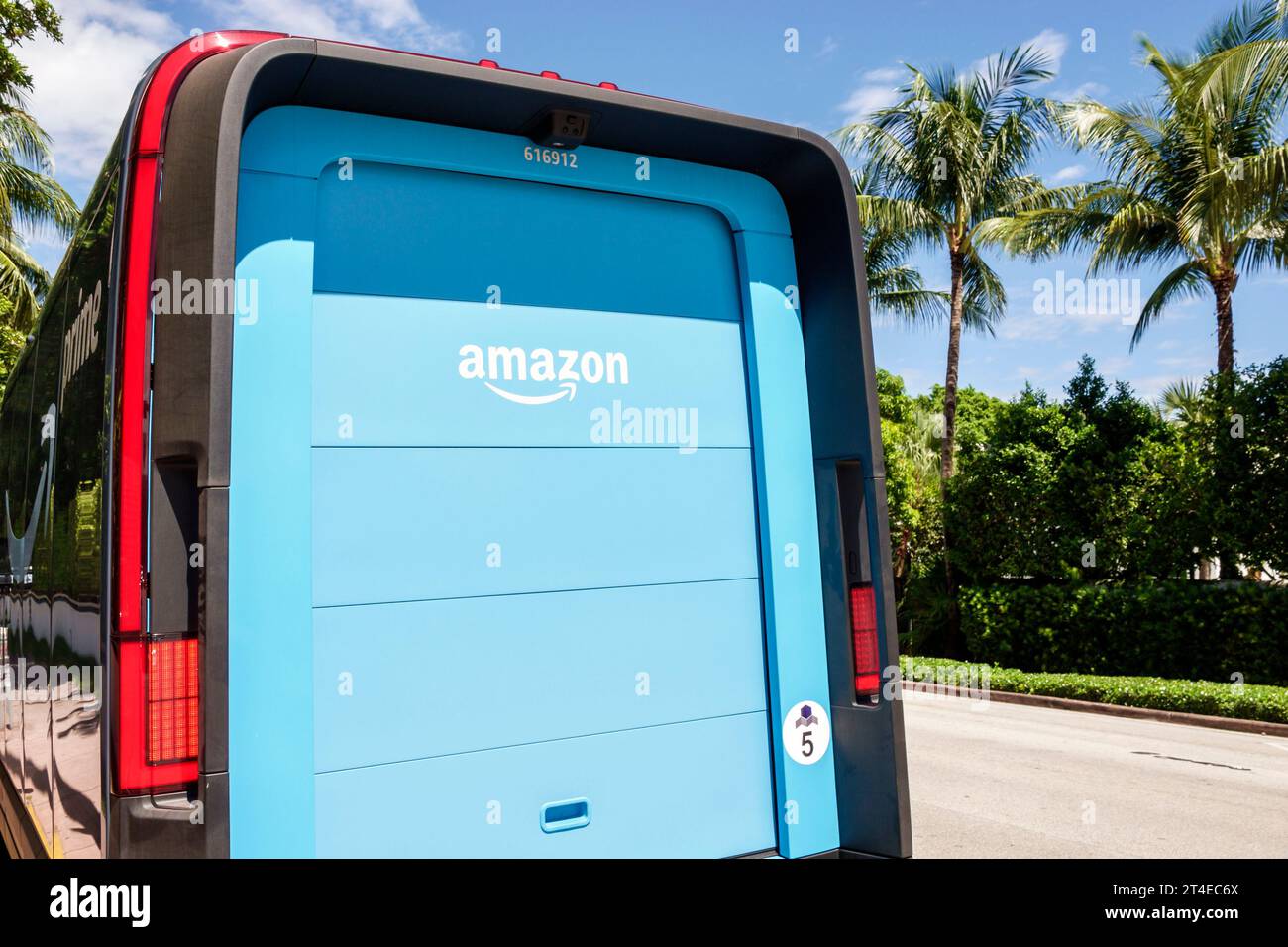 Miami Beach Florida, North Beach, Amazon Prime, Elektrobus mit Lieferung Stockfoto