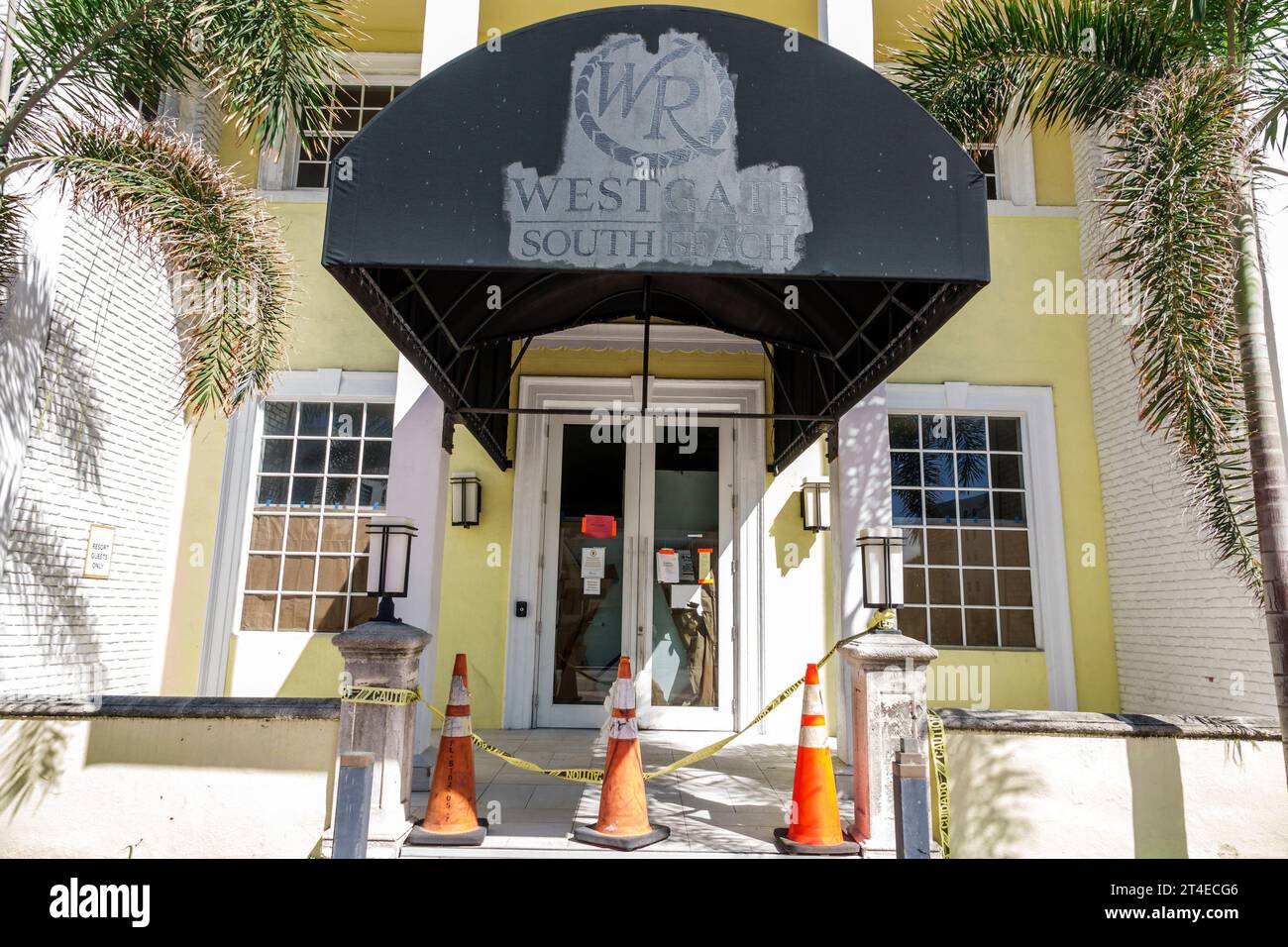 Miami Beach Florida, Außenansicht, Hotel vor dem Eingang des Gebäudes, Collins Avenue, Westgate South Beach Oceanfront Resort geschlossen, Code-Genehmigung vorhanden Stockfoto