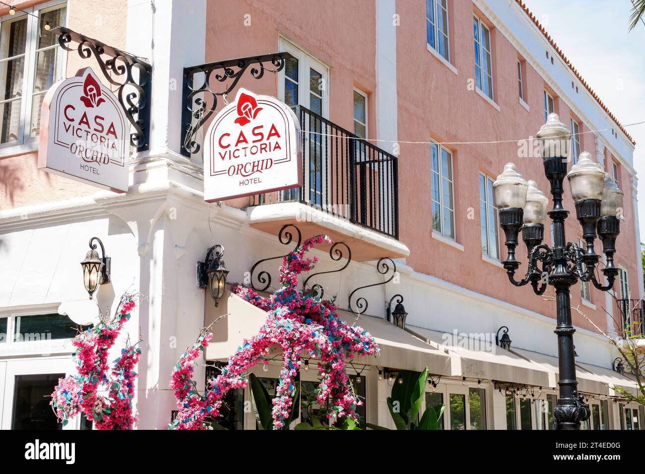 Miami Beach Florida, Espanola Way historisches spanisches Dorf, Außenansicht, Hotel vor dem Eingang des Gebäudes, Schild mit der Laternenlaterne Casa Victoria Orchid, Hotel Mot Stockfoto