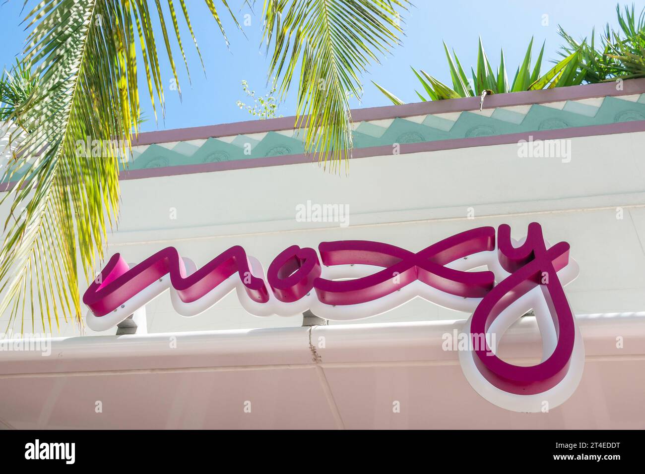 Miami Beach Florida, Außenfassade, Gebäude Vordereingang Hotel, Moxy Miami South Beach Schild, Hotels Motels Unternehmen Stockfoto