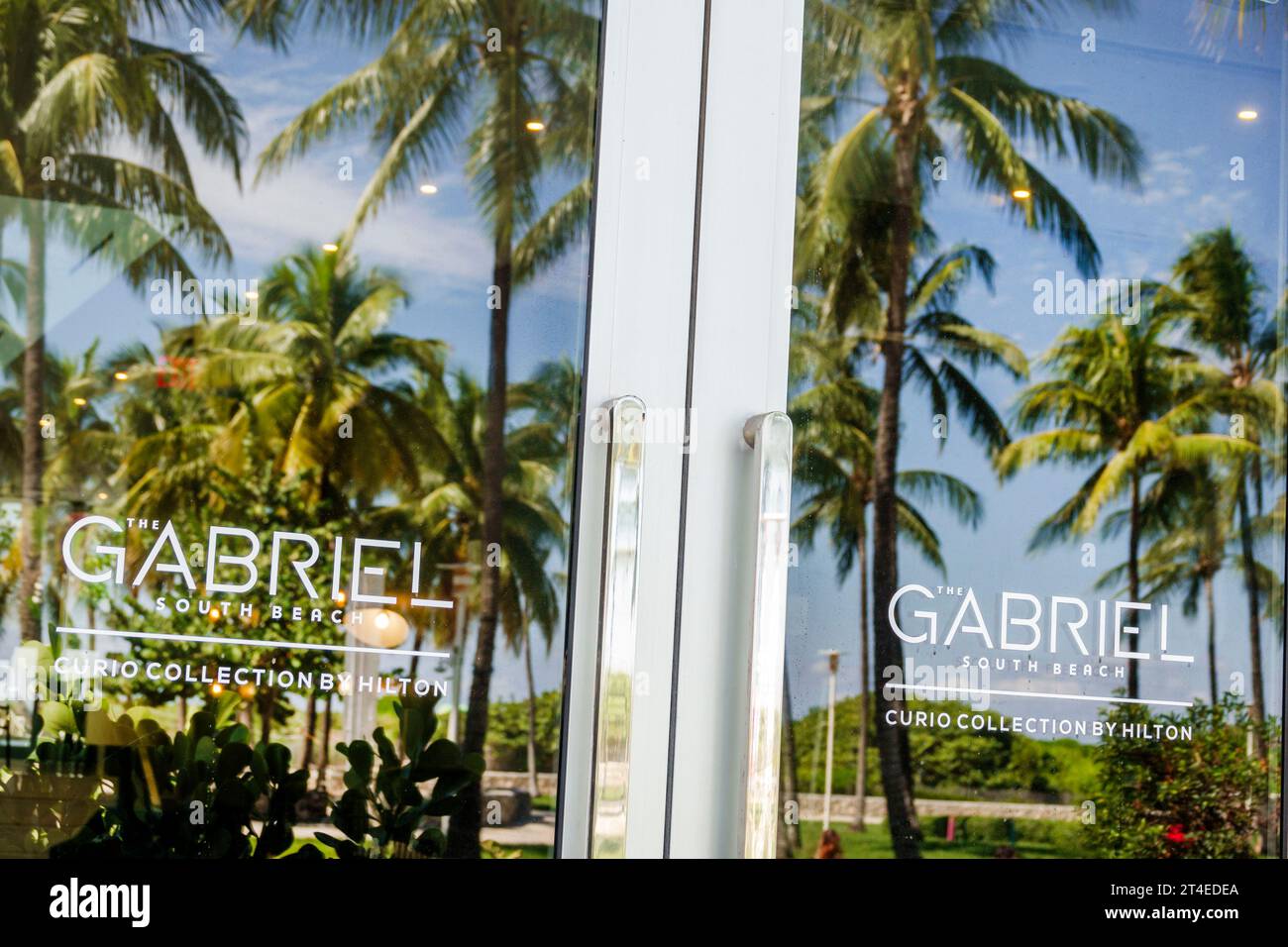 Miami Beach Florida, Außenansicht, Hotel vor dem Gebäude, Ocean Drive, das Gabriel Miami South Beach, Curio Collection by Hilton Türschild, Hotel Stockfoto
