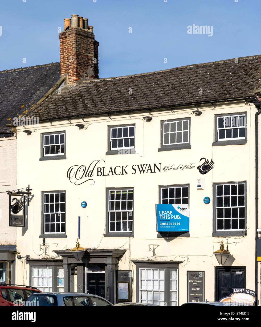 The Old Black Swan Public House, Market Place, Bedale, North Yorkshire, England, UK Stockfoto