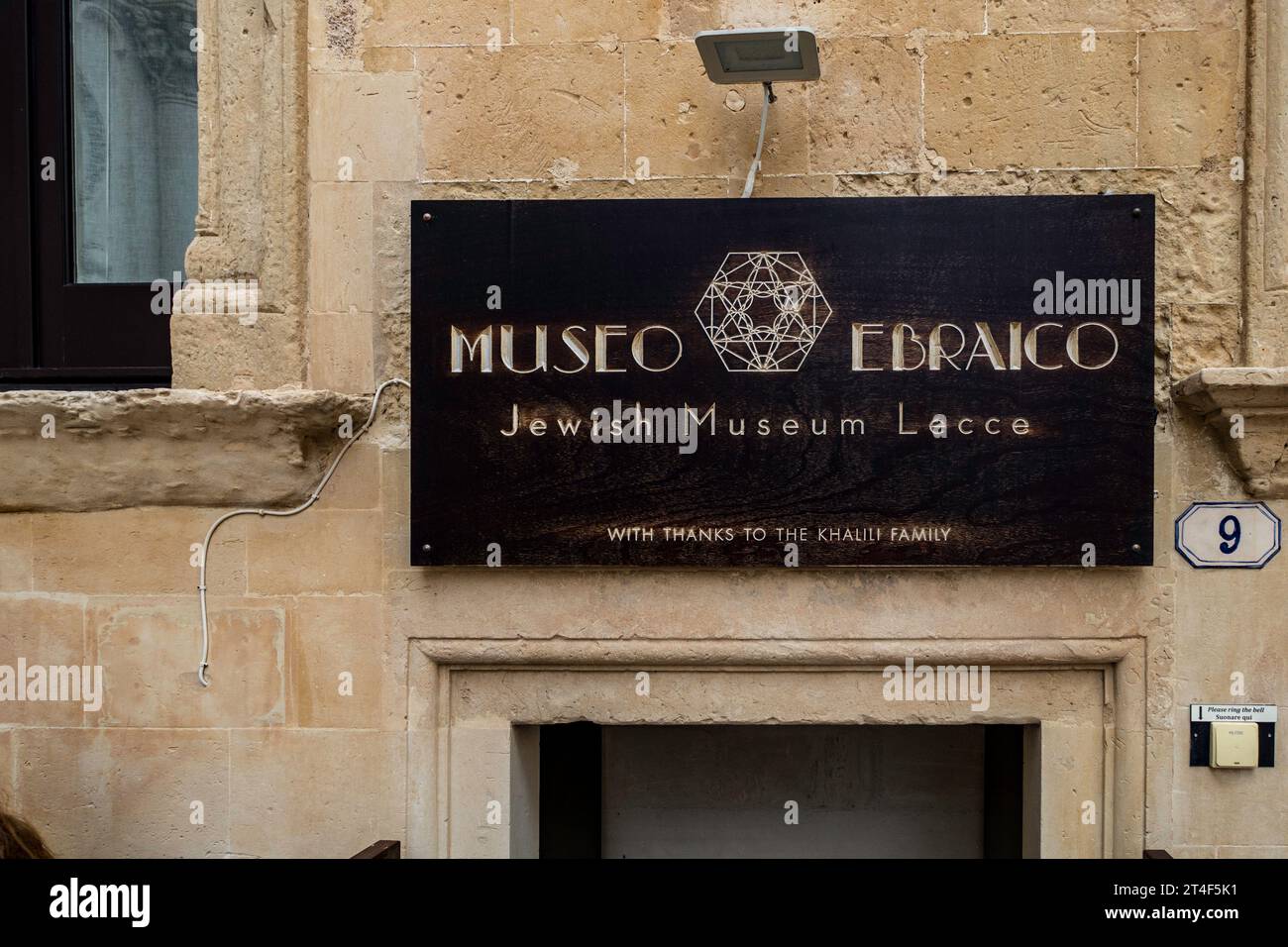 Der Eingang zum Jüdischen Museum in Lecce, Italien. Stockfoto