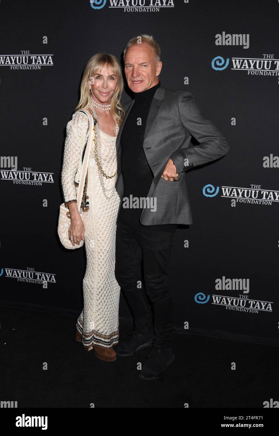 New York, NY, USA. 30. Oktober 2023. Trudie Styler und Sting bei der 20-jährigen Jubiläumsgala der Wayuu Taya Foundation im Urban Zen in New York City am 30. Oktober 2023. Quelle: Mpi099/Media Punch/Alamy Live News Stockfoto