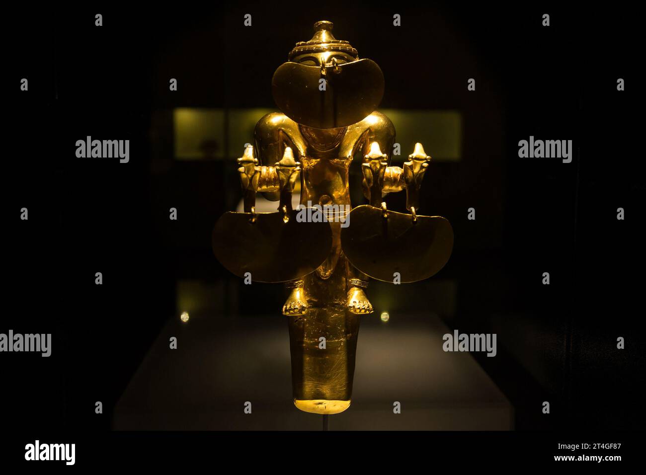 Präkolumbianische Goldgegenstände werden im Gold Museum von Bogota ausgestellt, das für seine große Sammlung von Gold- und Metalllegierungsstücken bekannt ist. Stockfoto