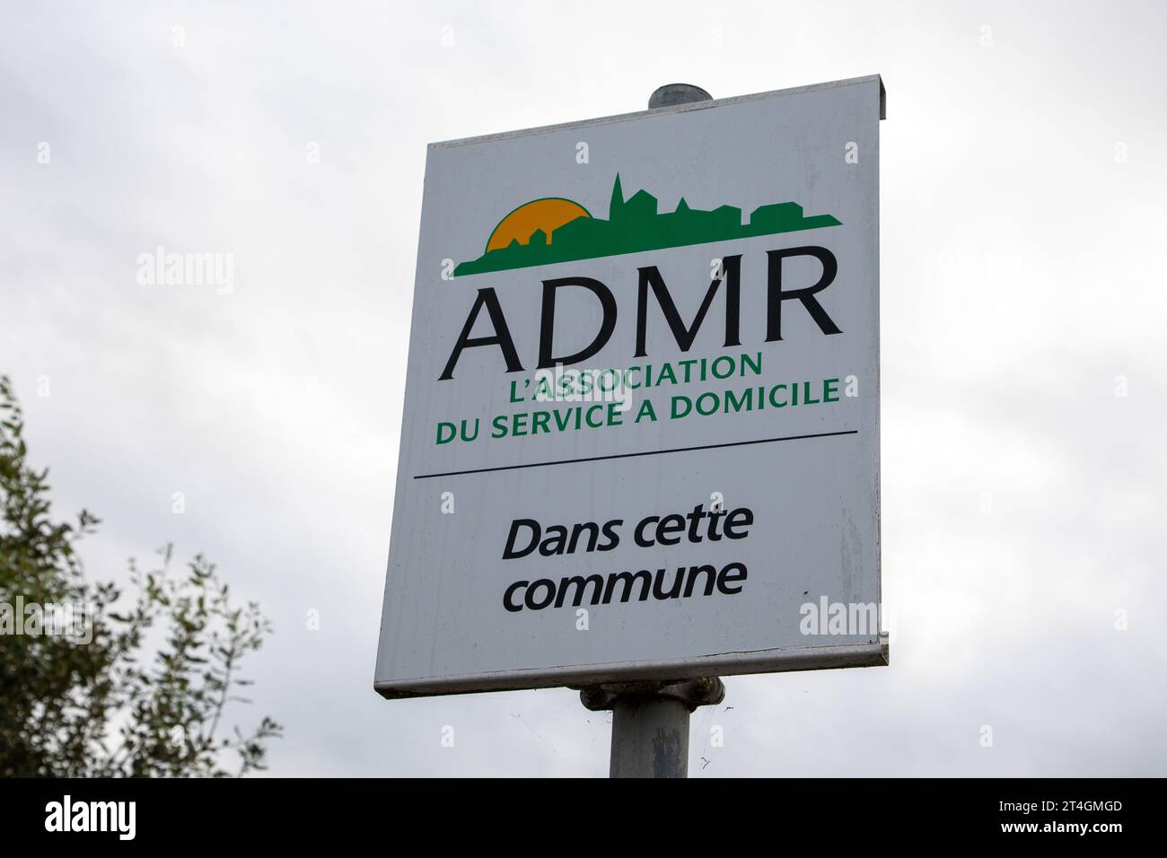 Bordeaux , Frankreich - 10 26 2023 : ADMR ist ein Domicile en milieu Land Logo Marke und Text französisches Zeichen von Frankreich Heimhilfe in ländlichen Gebieten Stockfoto