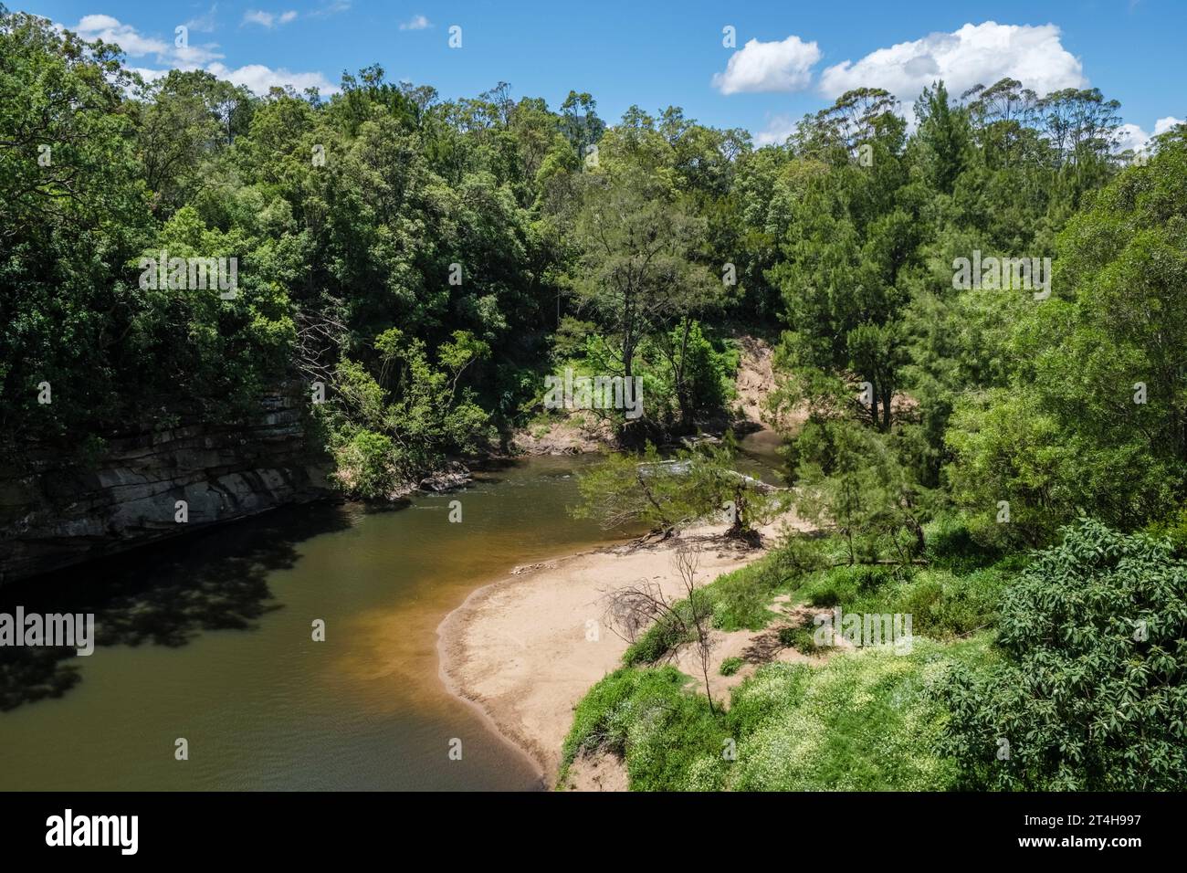 Blick auf den Kangaroo River von der Hampden Bridge, Kangaroo Valley, New South Wales, Australien Stockfoto