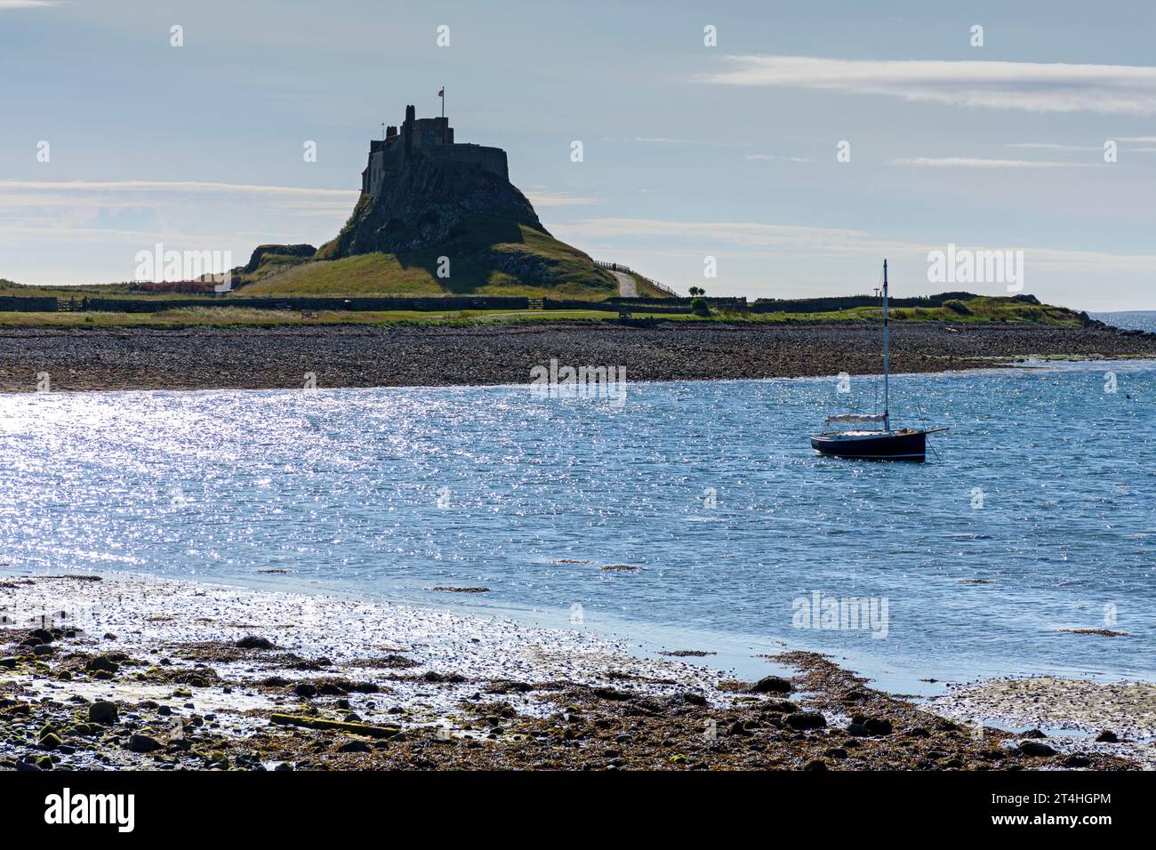 Lindisfarne Castle, 16. Jahrhundert, wurde jedoch 1901 von Sir Edwin Lutyens verändert. Über der Ouse Bay, Holy Island, Northumberland, England, Großbritannien Stockfoto