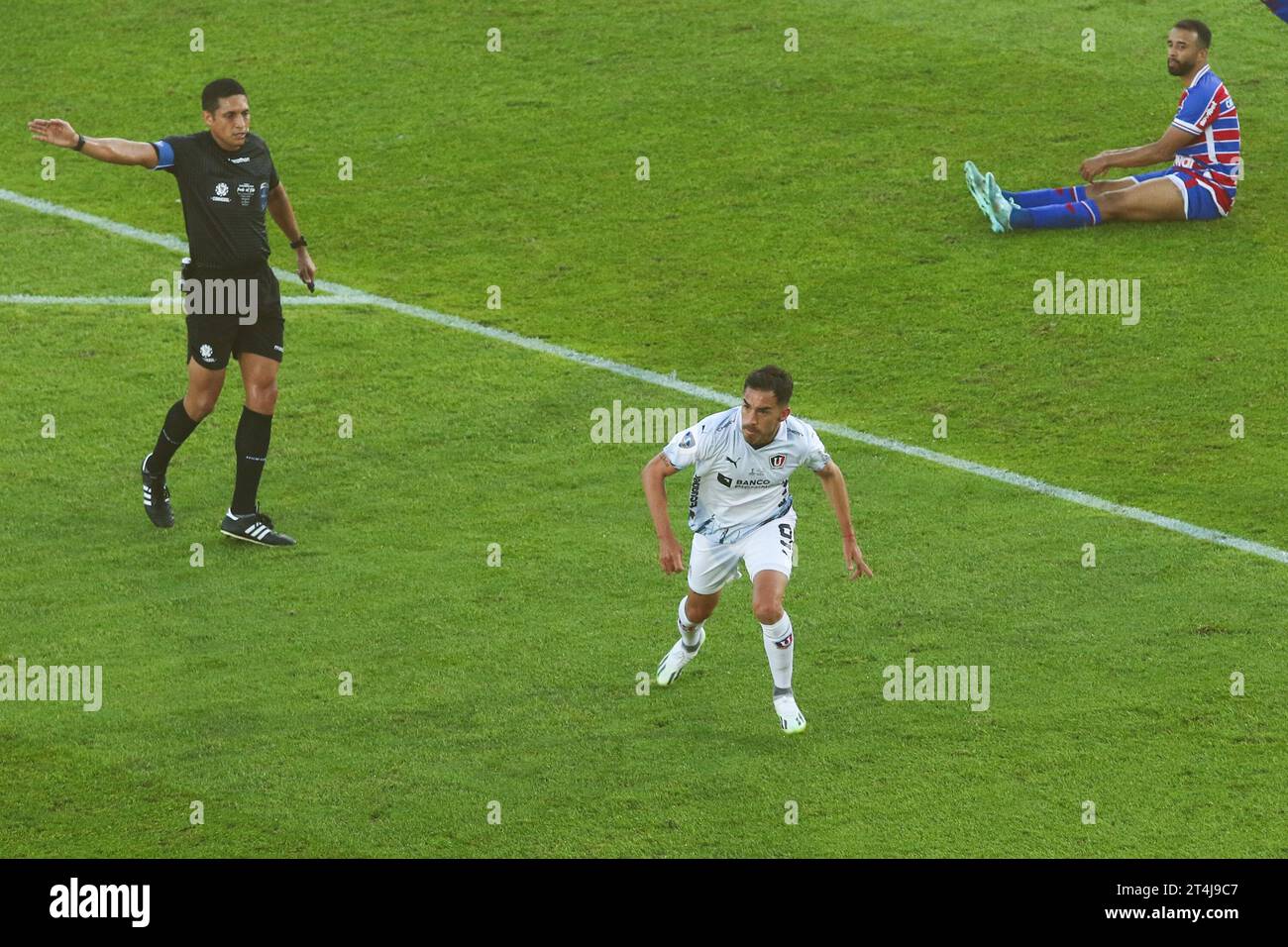 Maldonado, Uruguay, 28. Oktober 2023, Jhojan Julio von der LDU erzielt beim Endspiel des CONMEBOL Sudamericana Cup im Domingo Burgueño Stadion Stockfoto