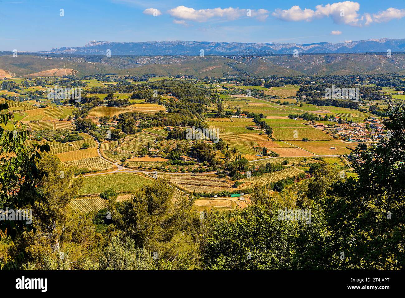 Ein malerischer Blick auf eine wunderschöne Gegend von Le Castellet in Frankreich. Stockfoto