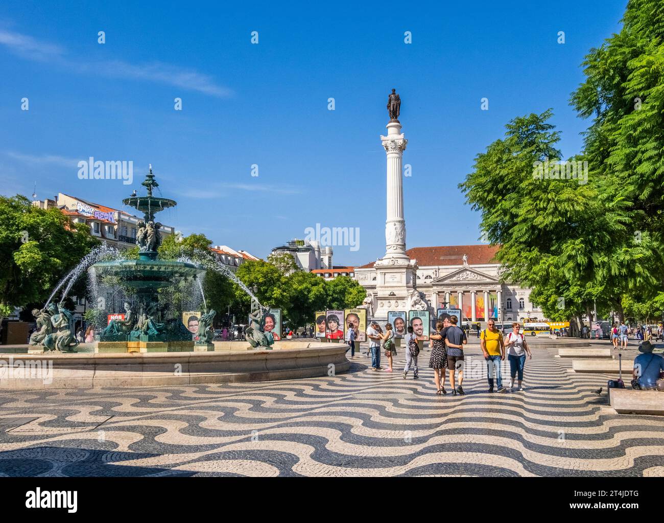 Der Rossio-Platz ist offiziell König Pedro IV. Platz oder Praca Dom Pedro IV. Im Baixa-Abschnitt im Zentrum von Lissabon Portugal Stockfoto