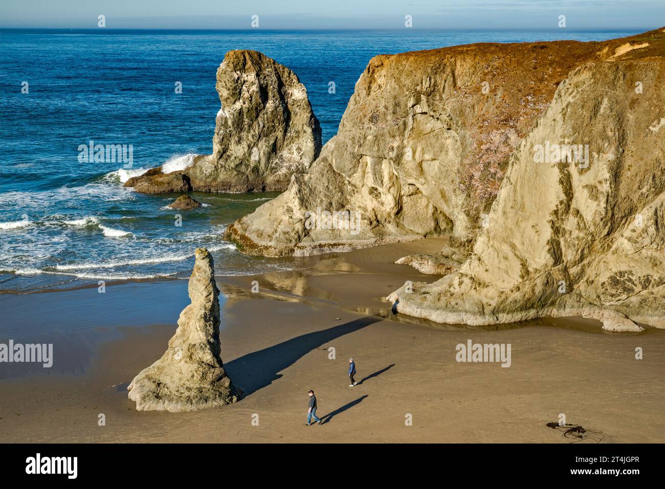 Cathedral Rock, Grave Point, Bandon Beach, Blick vom Face Rock Scenic Viewpoint, Oregon Islands National Wildlife Refuge, Bandon, Oregon, USA Stockfoto
