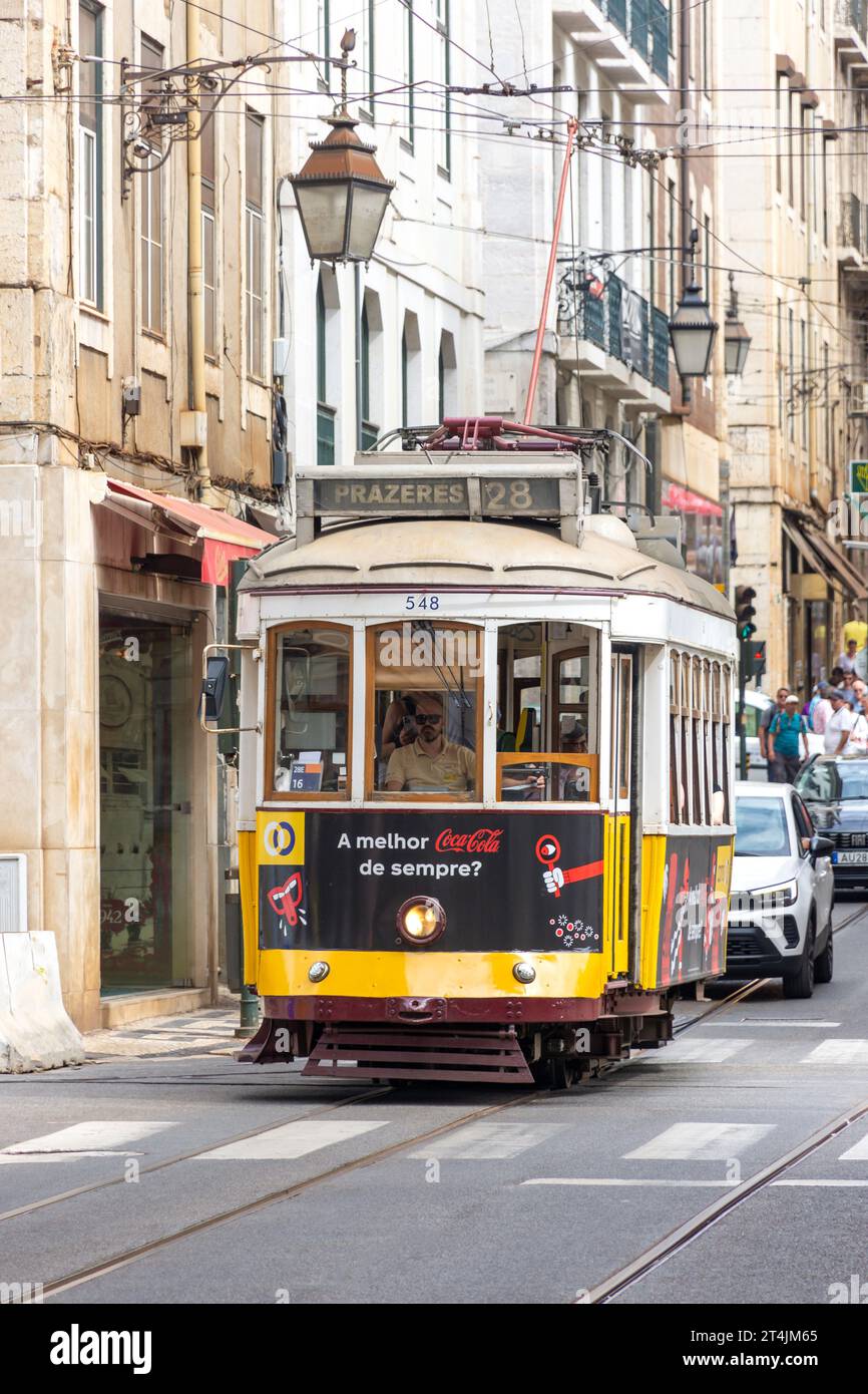 Straßenbahnen in Lissabon, Rua da Conceição, Alfama Quarter, Lissabon, Portugal Stockfoto