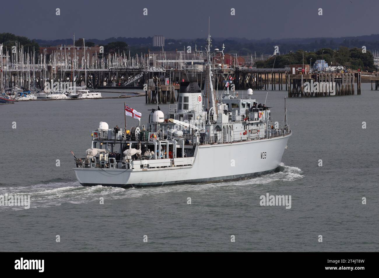 HMS HURWORTH kehrt nach einer weiteren Ausbildung in den Hafen zurück, um mit der NATO-Gruppe für Minen-Gegenmaßnahmen zu entsenden Stockfoto