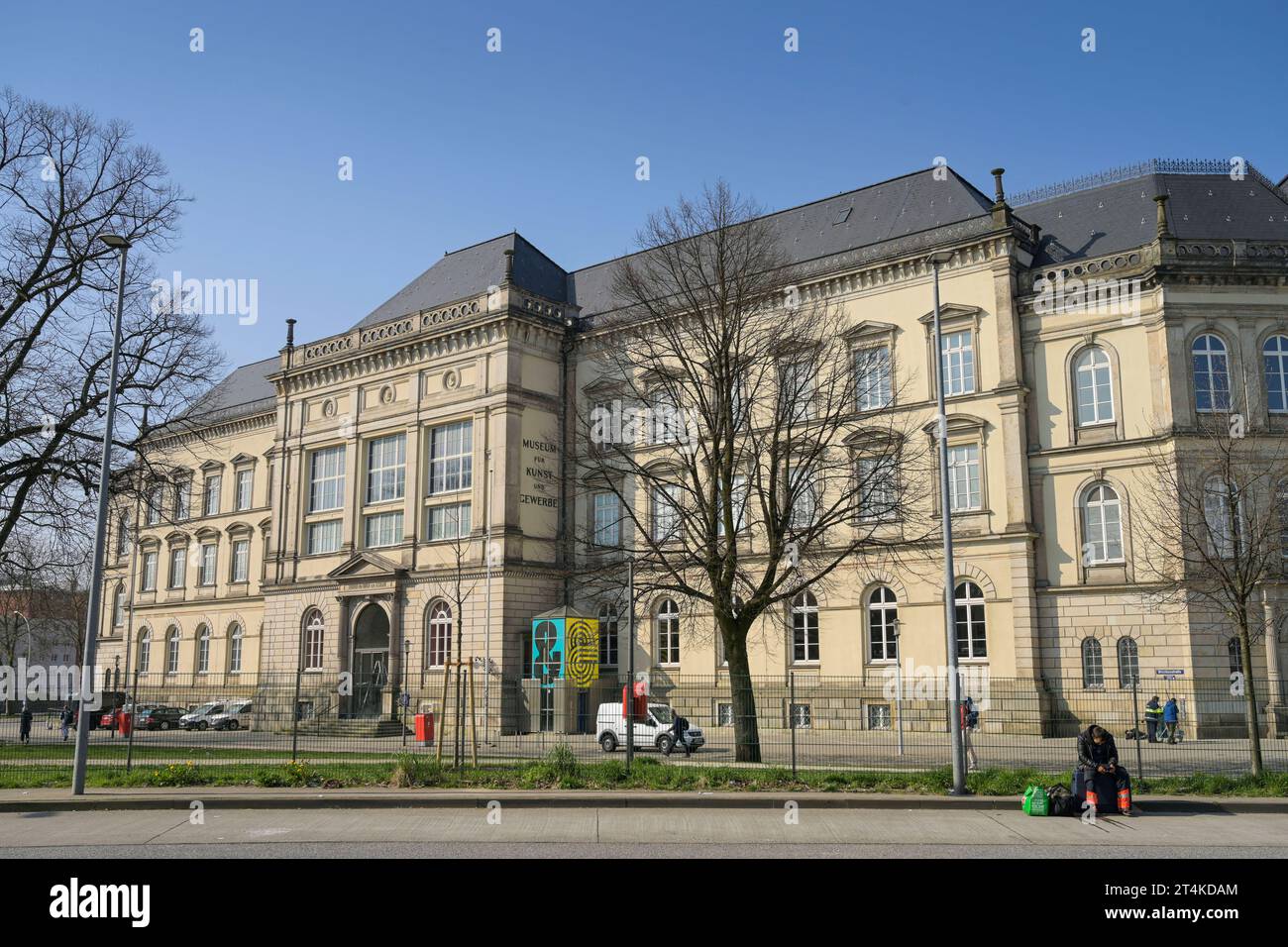 Museum für Kunst und Gewerbe, Steintorplatz, St. Georg, Hamburg, Deutschland *** Museum für Kunst und Gewerbe, Steintorplatz, St. Georg, Hamburg, Deutschland Credit: Imago/Alamy Live News Stockfoto