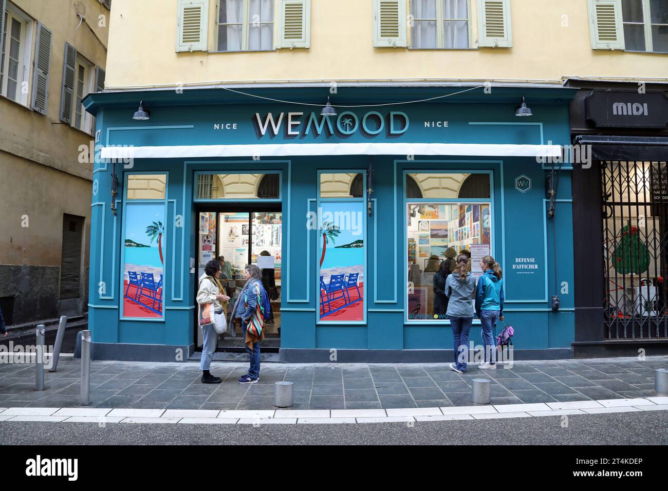 WEMOOD Plakatladen in der Altstadt von Nizza Stockfoto