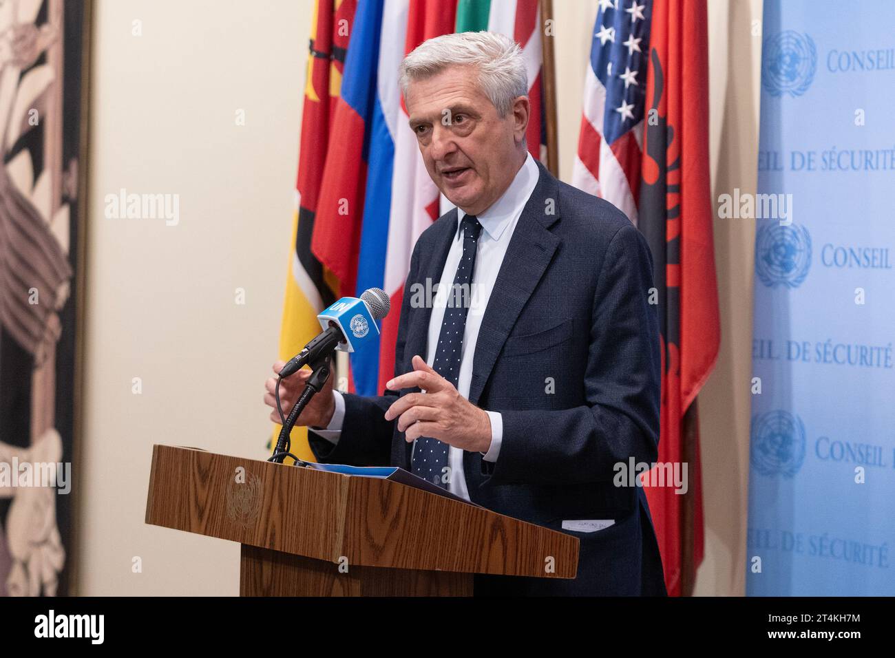 New York, USA. 31. Oktober 2023. Pressekonferenz bei der Überwachung des Sicherheitsrats durch den Hohen Flüchtlingskommissar Filippo Grandi am 31. Oktober 2023 im Hauptquartier der Vereinten Nationen in New York. (Foto: Lev Radin/SIPA USA) Credit: SIPA USA/Alamy Live News Stockfoto