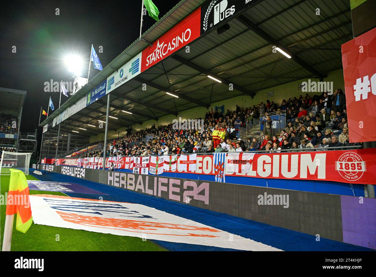 Heverlee, Belgien. 31. Oktober 2023. Fans und Unterstützer Englands wurden während eines Fußballspiels zwischen der belgischen Frauennationalmannschaft Red Flames und England, Spiel 4/6 in der Gruppe A1 des UEFA Women's Nations League 2023-2024, am Dienstag, 31. Oktober 2023, in Heverlee gezeigt. BELGA FOTO DAVID CATRY Credit: Belga News Agency/Alamy Live News Stockfoto