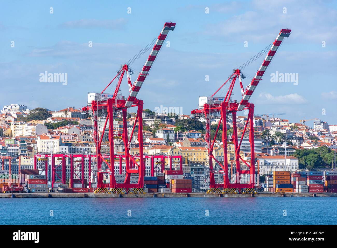 Containerterminal, Hafen von Lissabon, (Porto de Lisboa), Fluss Tejo, Lissabon, Portugal Stockfoto