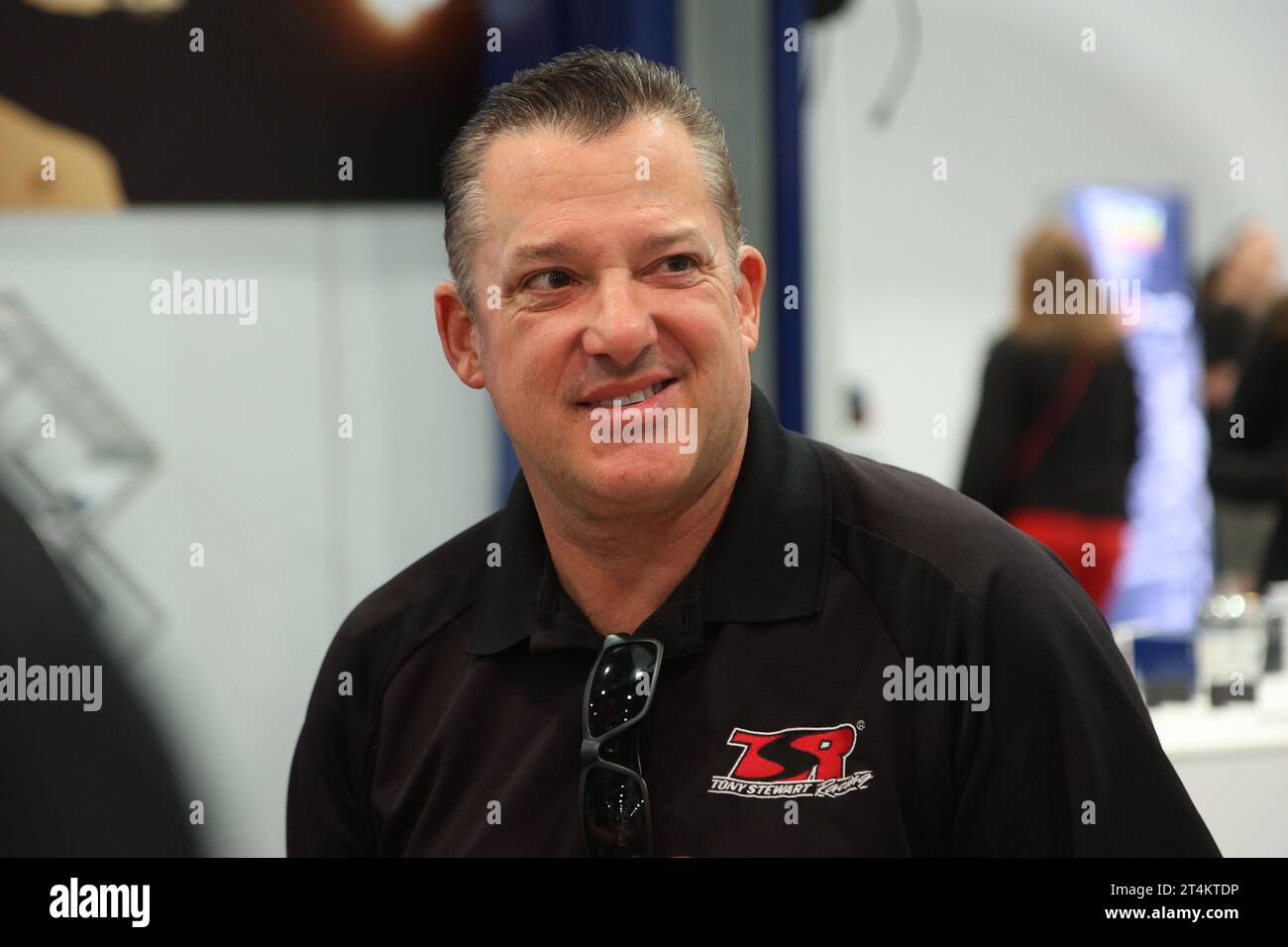 Las Vegas, Usa. 31. Oktober 2023. NASCAR-Fahrer Tony Steward tritt am Dienstag, den 31. Oktober 2023, auf der SEMA Show 2023 im Las Vegas Convention Center in Las Vegas, Nevada, auf. Foto: James Atoa/UPI Credit: UPI/Alamy Live News Stockfoto