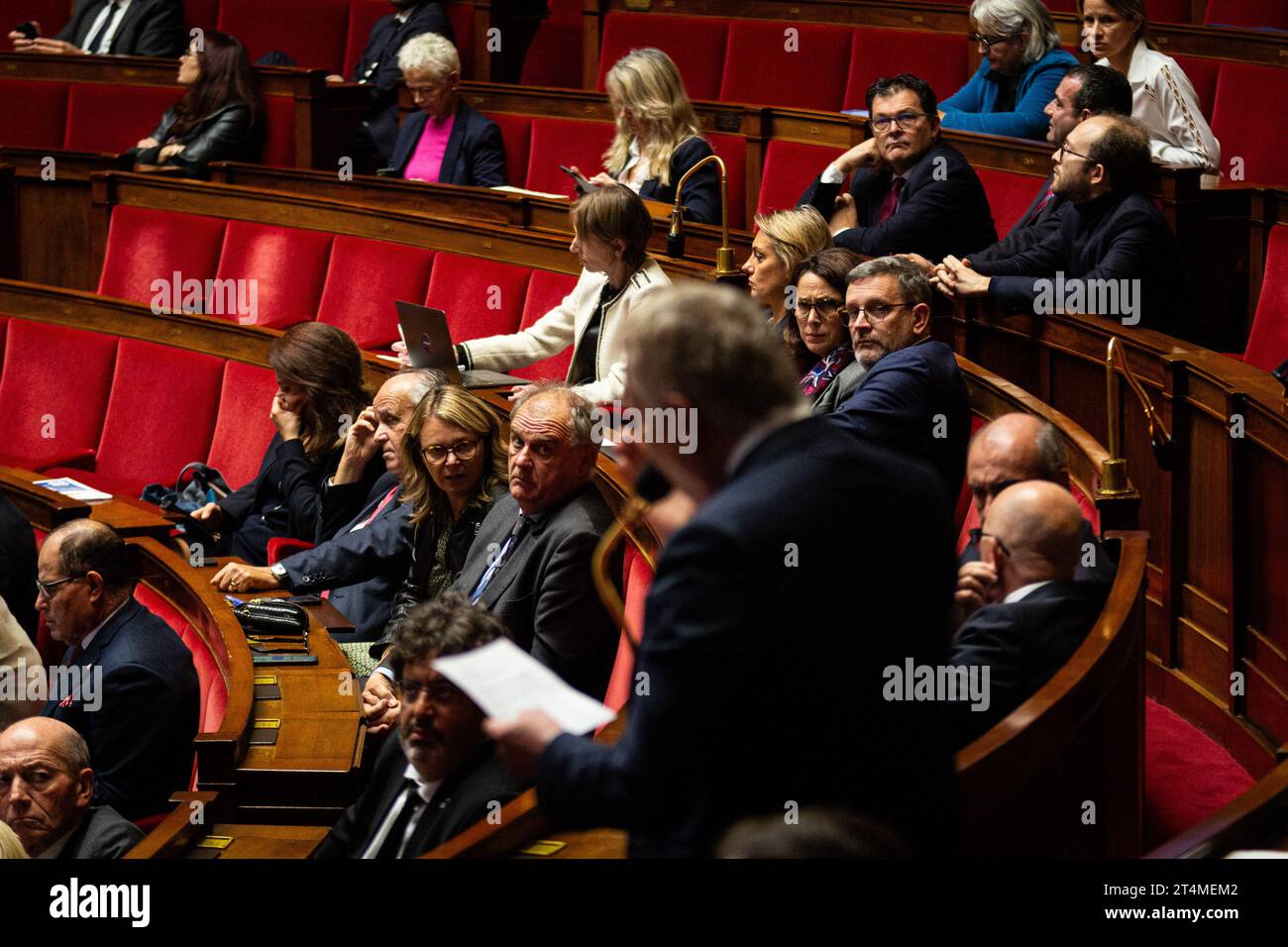 Paris, Frankreich. 31. Oktober 2023. Allgemeine Ansicht in der Nationalversammlung während der Sitzung der Fragen an die Regierung. Eine wöchentliche Sitzung mit Fragen an die französische Regierung in der Nationalversammlung im Palais Bourbon in Paris. (Foto: Telmo Pinto/SOPA Images/SIPA USA) Credit: SIPA USA/Alamy Live News Stockfoto
