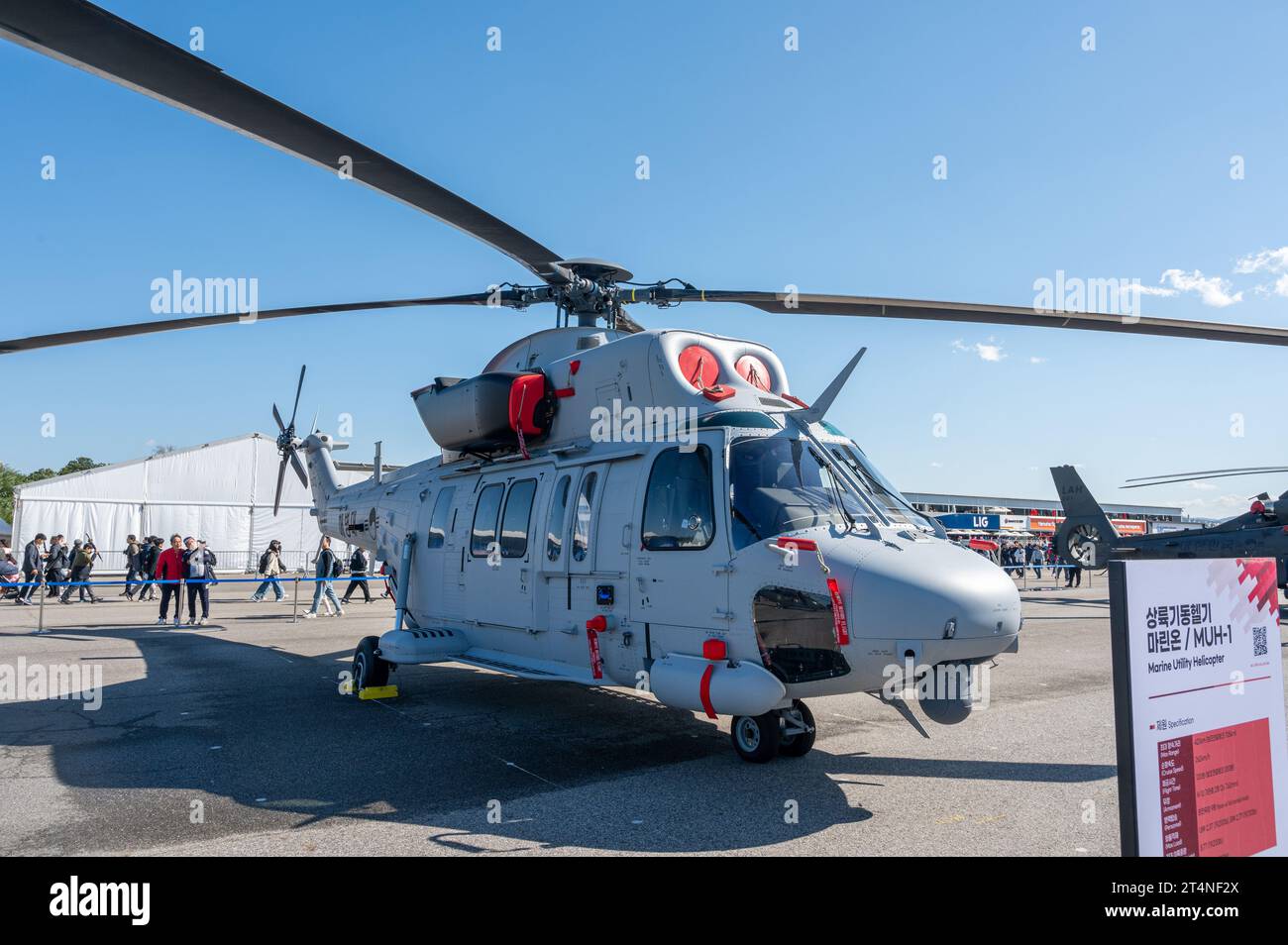 Seongnam, Südkorea - 21. Oktober 2023: MUH-1 (Marine Utility Helicopter) wird auf der Flugschau ADEX 2023 in Seoul gezeigt. Stockfoto