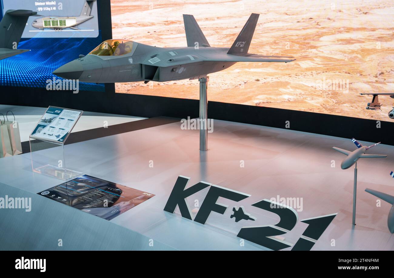 Seongnam, Südkorea - 21. Oktober 2023: KF-21 Boramae wird auf der Flugschau ADEX 2023 in Seoul gezeigt. Stockfoto