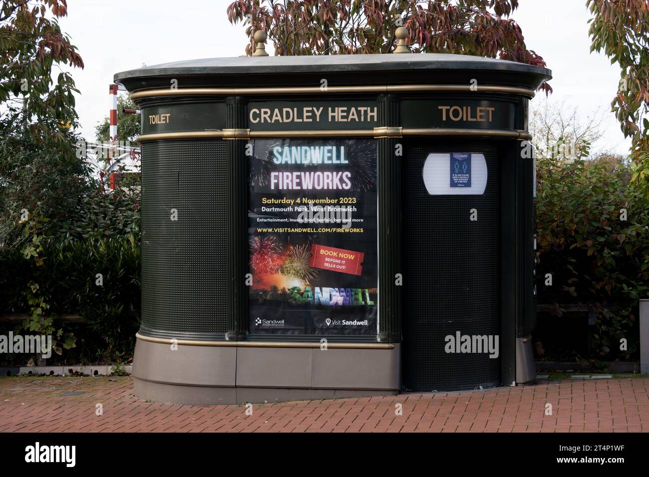 Öffentliche Toiletten in Cradley Heath High Street, West Midlands, England, Großbritannien Stockfoto