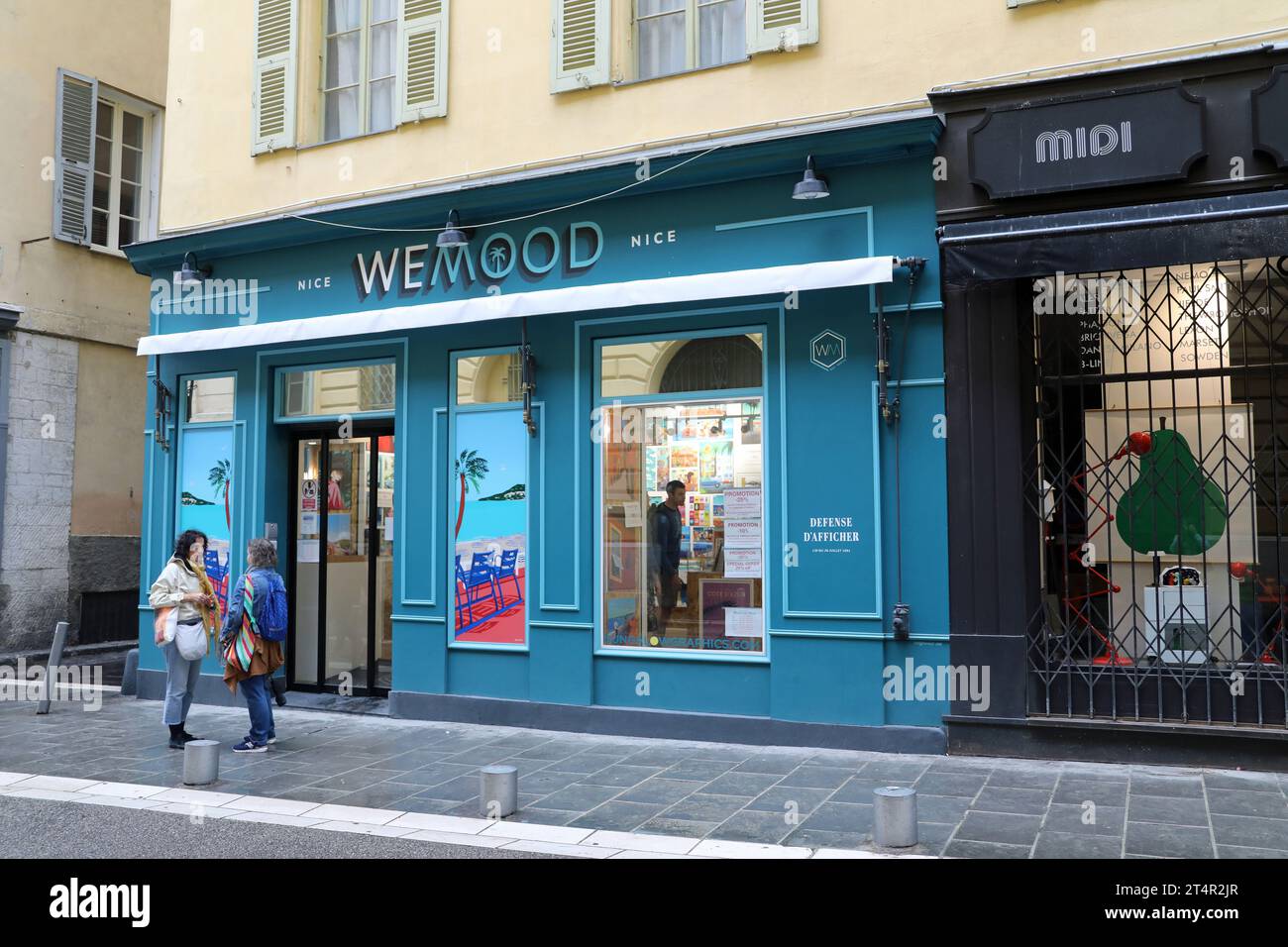WEMOOD Plakatladen in der Altstadt von Nizza Stockfoto