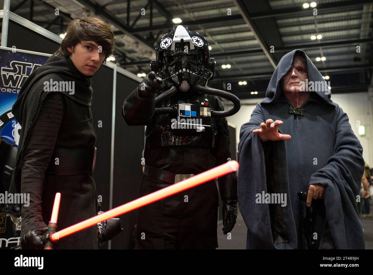 Kylo Ren, TIE Pilot und Kaiser Palpatine Cosplay Stockfoto