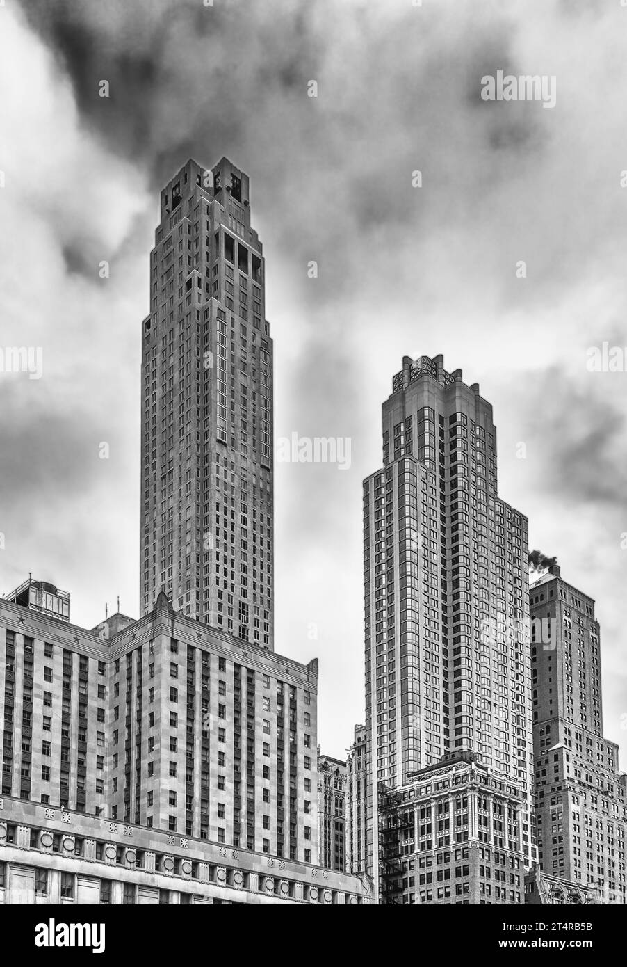 New York City, USA, 16. Januar 2018, Blick auf den oberen Teil des Barclay Tower-Glenwood-Gebäudes und das Four Seasons Hotel-Gebäude in der Tribeca ne Stockfoto