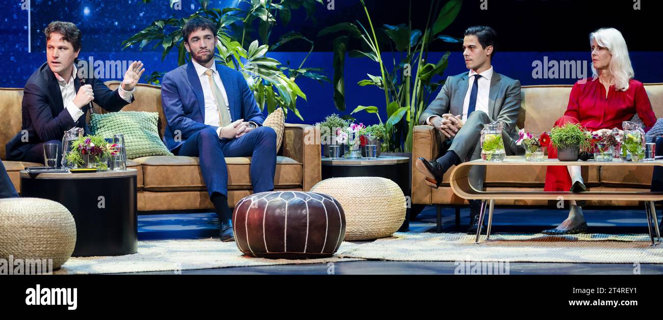 LEUSDEN - Henri Bontenbal (CDA), Silvio Erkens (VVD), Rob Jetten (D66) und Mona Keijzer (BBB) während einer Debatte auf dem EW-Klimagipfel. Das Wochenmagazin Elsevier organisiert das Treffen, bei dem eine Reihe von Politikern miteinander diskutieren wird. ANP SEM VAN DER WAL niederlande aus - belgien aus Stockfoto
