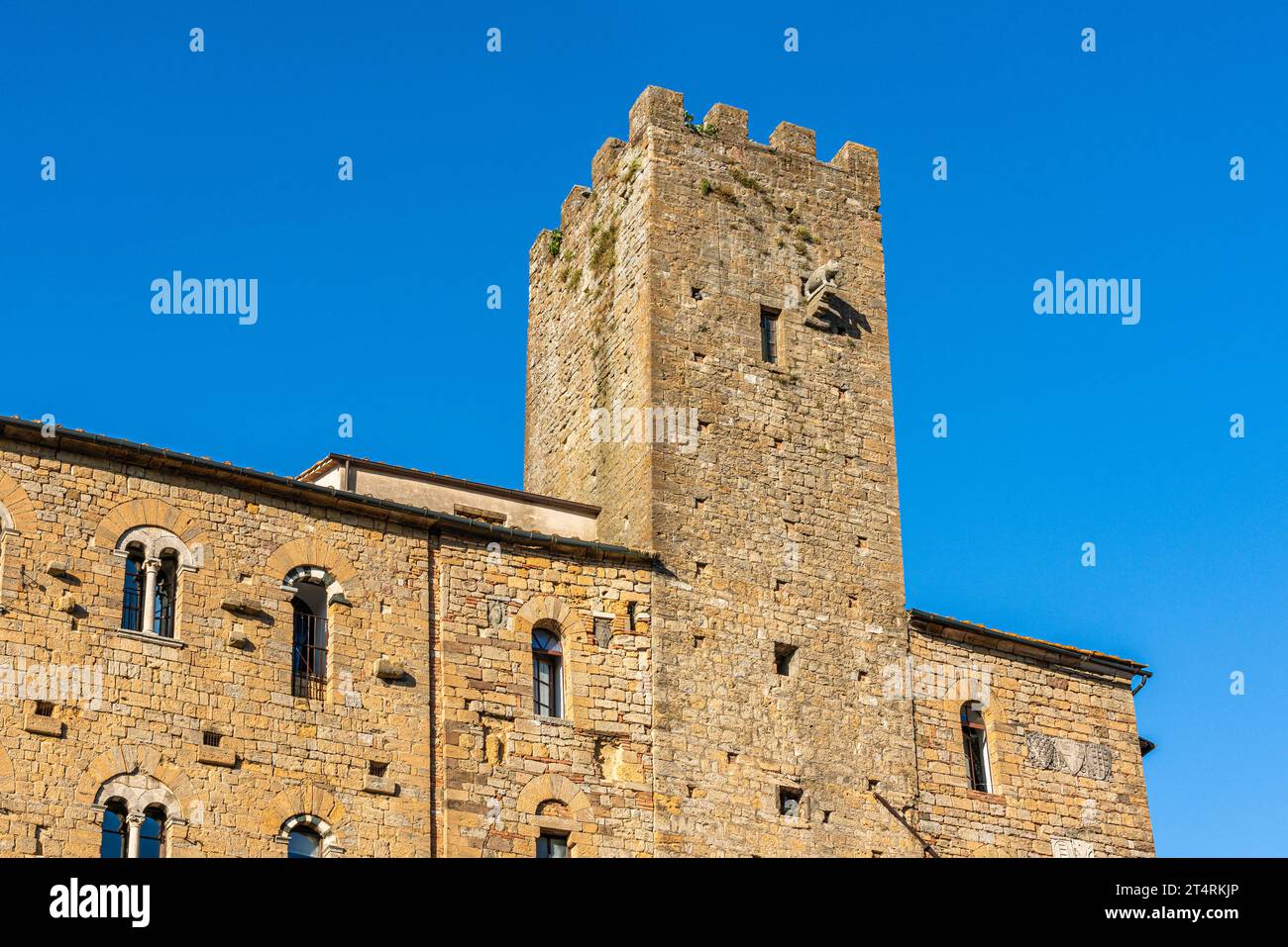 Der berühmte „Torre del Porcellino“ (Schweineturm) in Volterra, in der Provinz Pisa, Toskana, Italien. Stockfoto