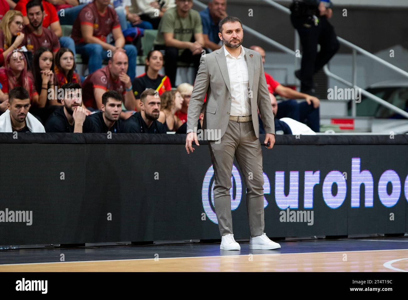 1. November 2023: Vladimir Jovanovic Vladimir Jovanovic Cheftrainer von Igokea M:Tel während des Spiels, Murcia Region MURCIA, UCAM MURCIA CB gegen IGOKEA:TEL Basketball Champions League MURCIA Sports Palace, Region Murcia, 01. November 2023 Stockfoto