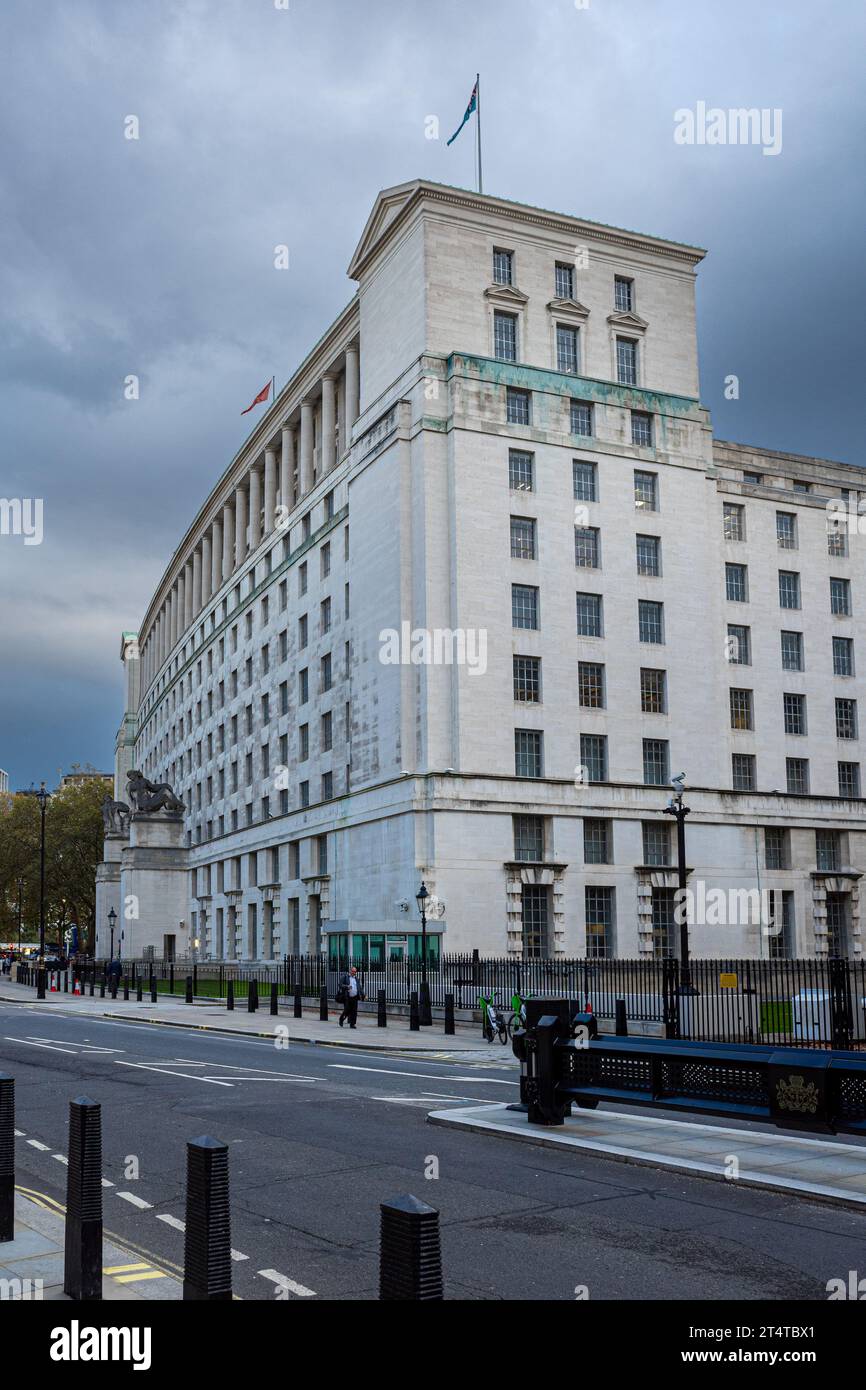 Verteidigungsministerium London (MOD) Gebäude in Whitehall und Horse Guards Avenue im Zentrum von London UK. Gebäude des Verteidigungsministeriums des Vereinigten Königreichs. Stockfoto