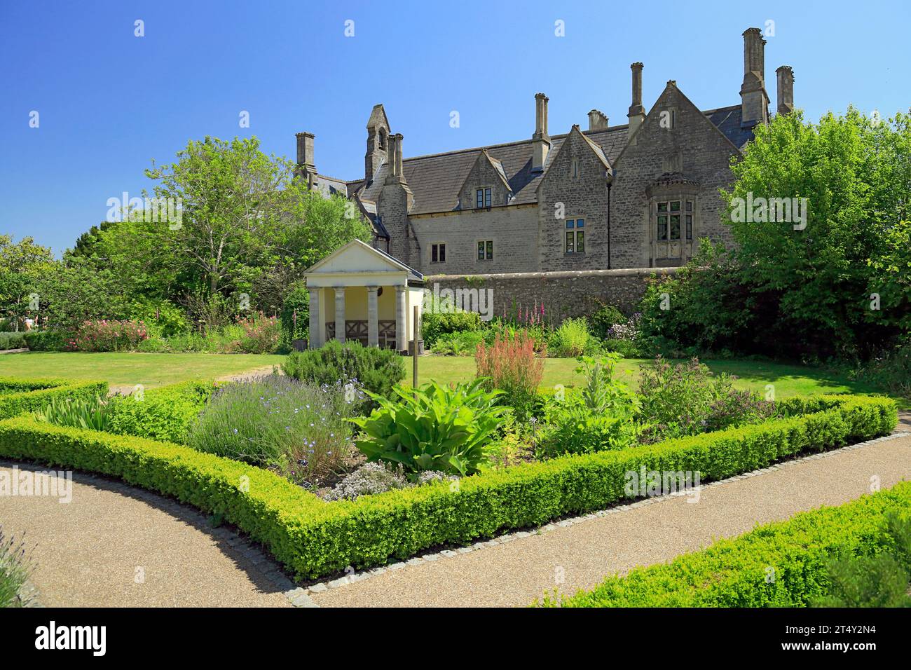 Cowbridge Physic Garden und das Alte Gymnasium, Tal von Glamorgan, South Wales. Stockfoto