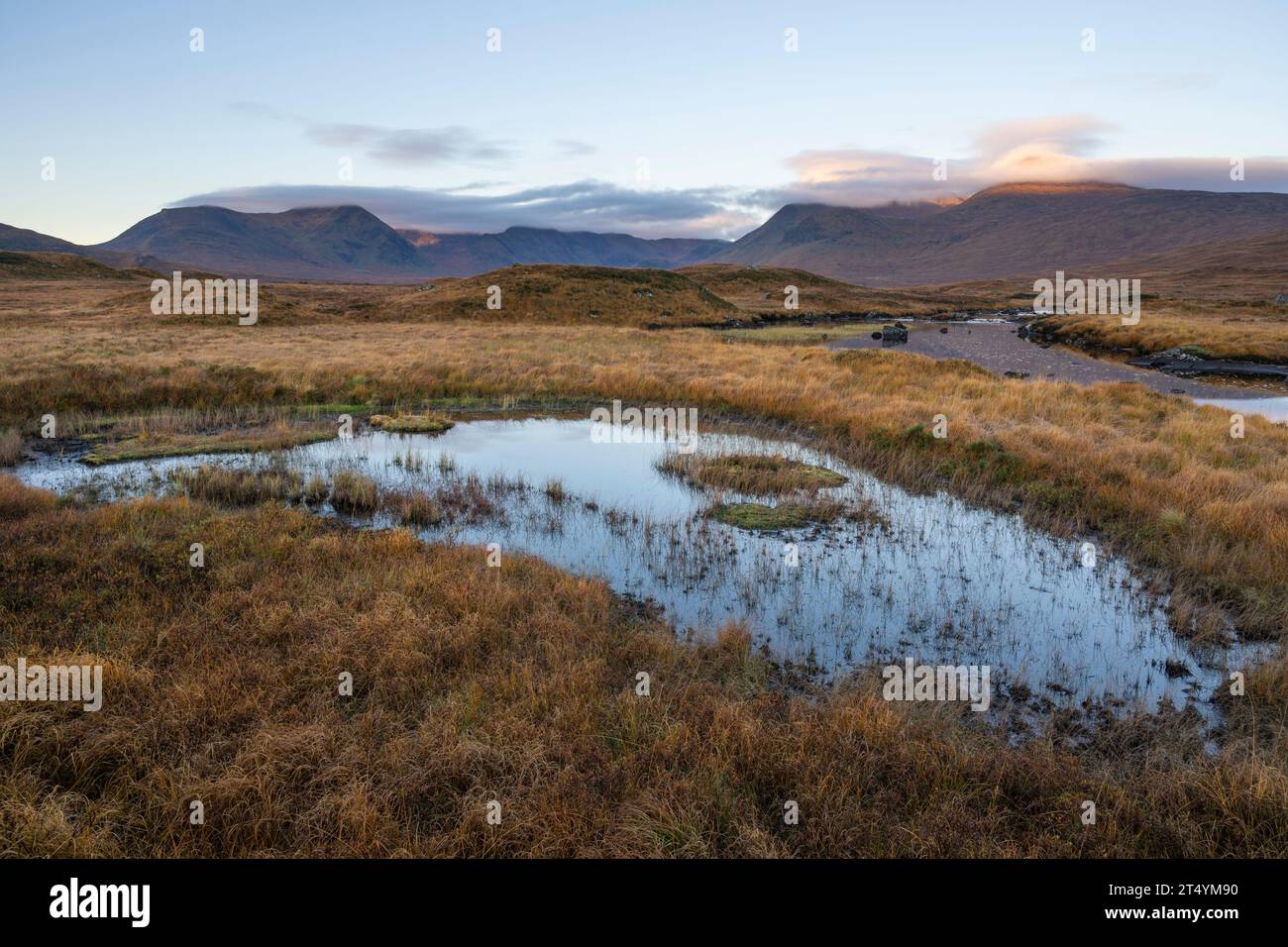 Black Mount und Lochan na Stainge, Rannoch Moor, Highlands, Schottland Stockfoto