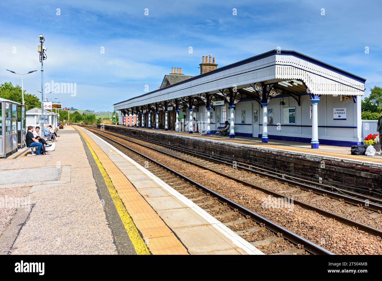 Bahnhof Stonehaven, Blick nach Norden vom Nordbahnsteig. Stonehaven, Aberdeenshire, Schottland, Großbritannien Stockfoto