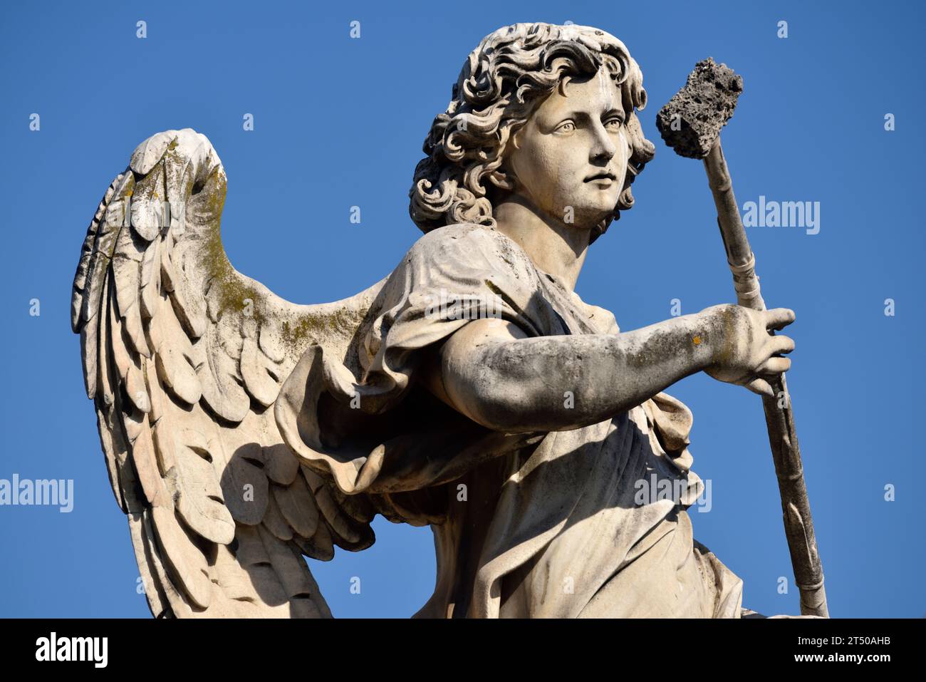 Italien, Rom, Engelsstatue auf der Sant'Angelo-Brücke, Engel mit dem Schwamm Stockfoto