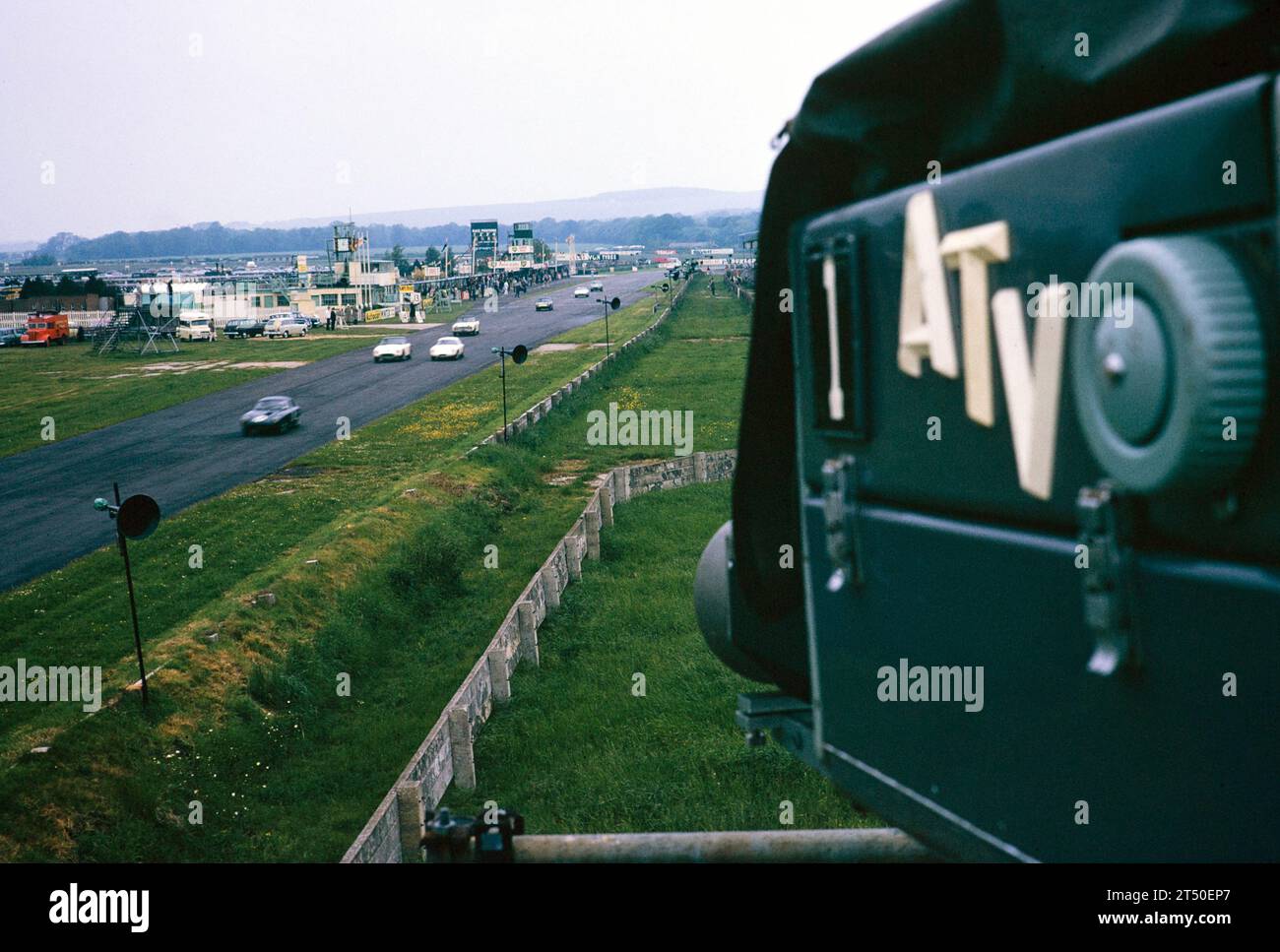 ATV Kamera TV ITV Outside Broadcast Motorsport Event, nicht identifizierte Rennstrecke, UK 1963 Stockfoto