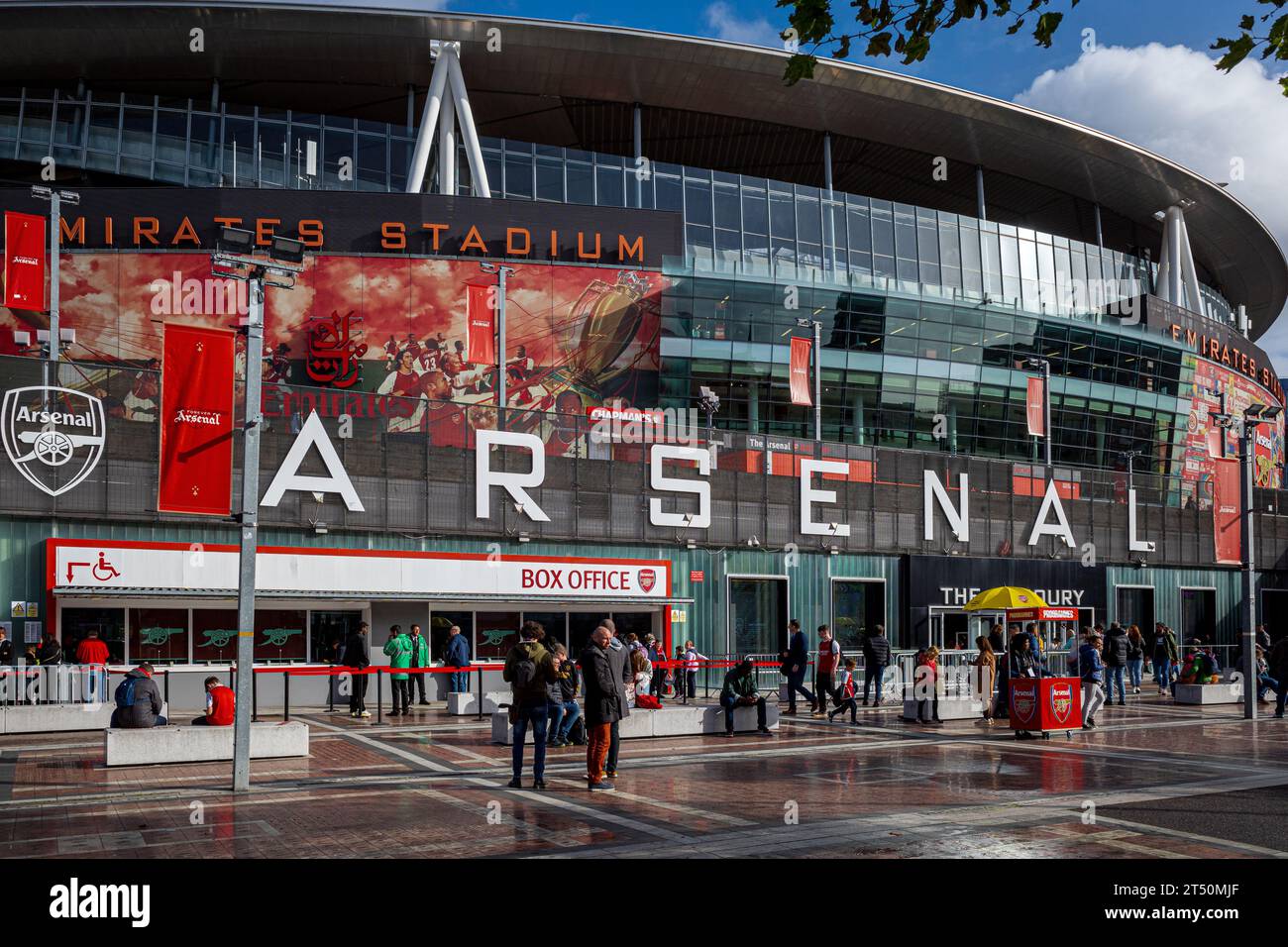 Arsenal FC Emirates Stadium Highbury London. Arsenal Football Stadium - das Emirates Stadium, auch bekannt als Arsenal Stadium, wurde 2006 fertiggestellt, Kapazität 60.704. Stockfoto