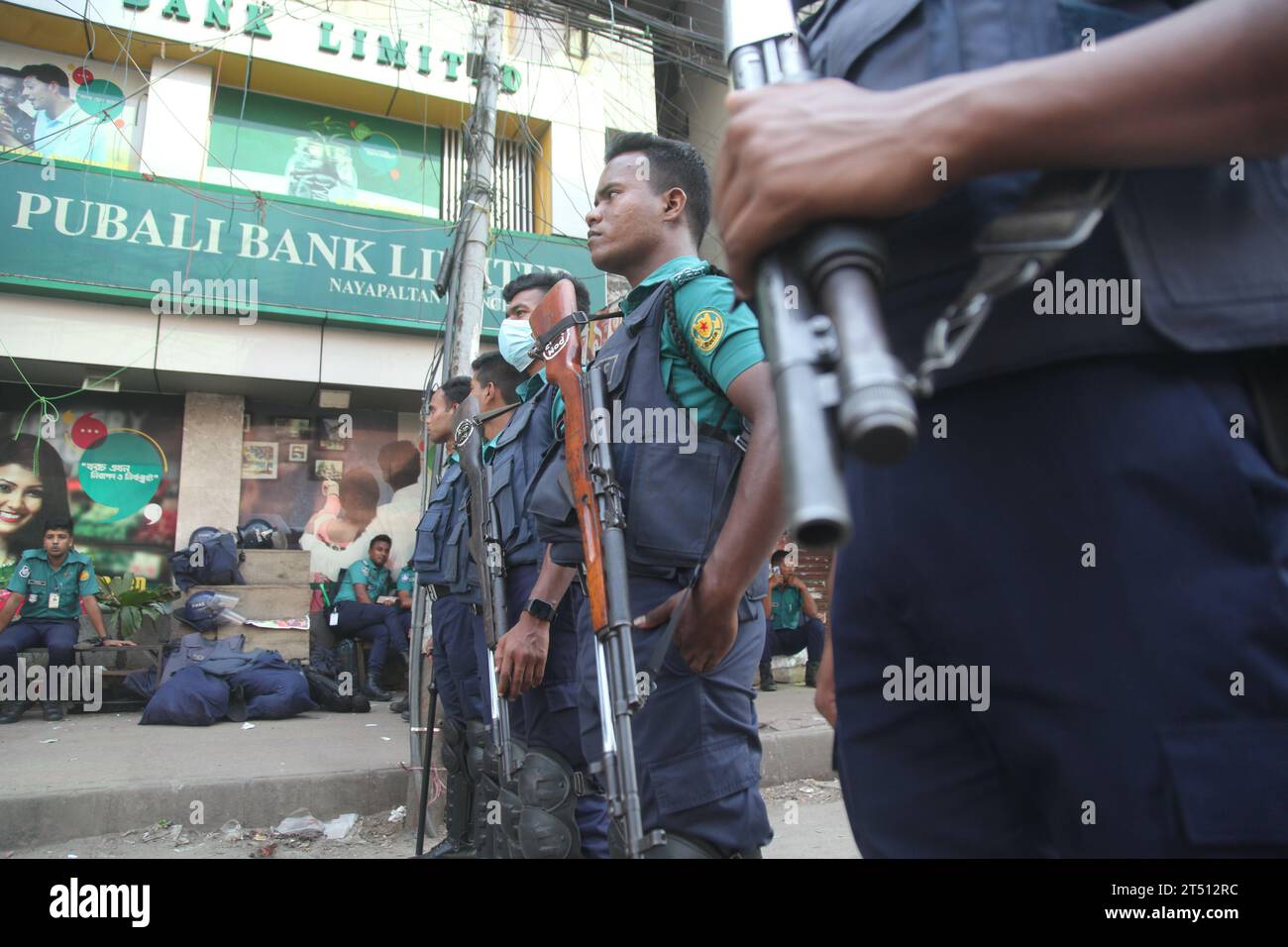 Dhaka Bangladesch 02November2023, das Büro der BNP in Nayapaltan blieb am dritten Tag der dreitägigen landesweiten Blockade der Partei heute mit gesperrt Stockfoto